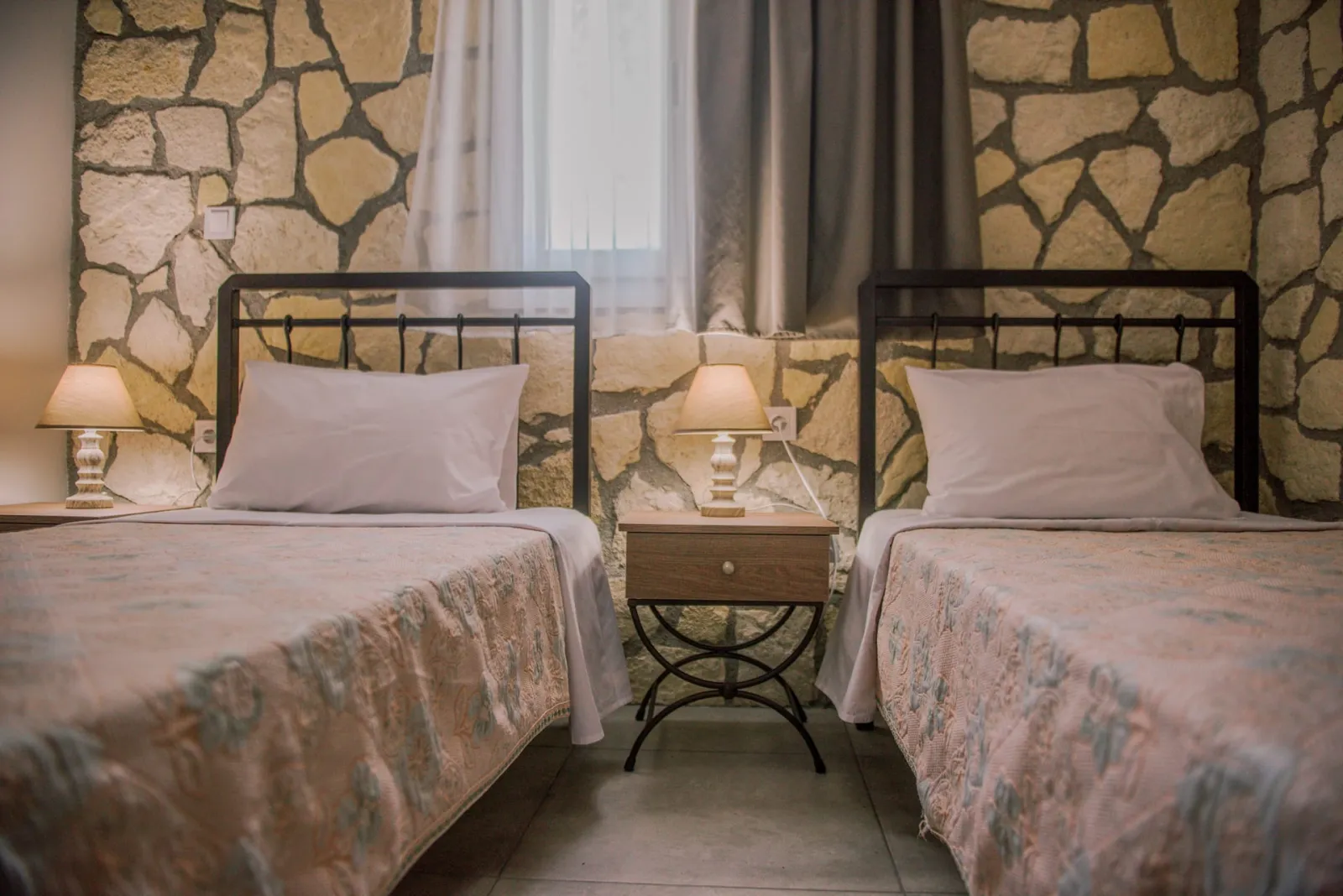 Acrocorinth Studio 6