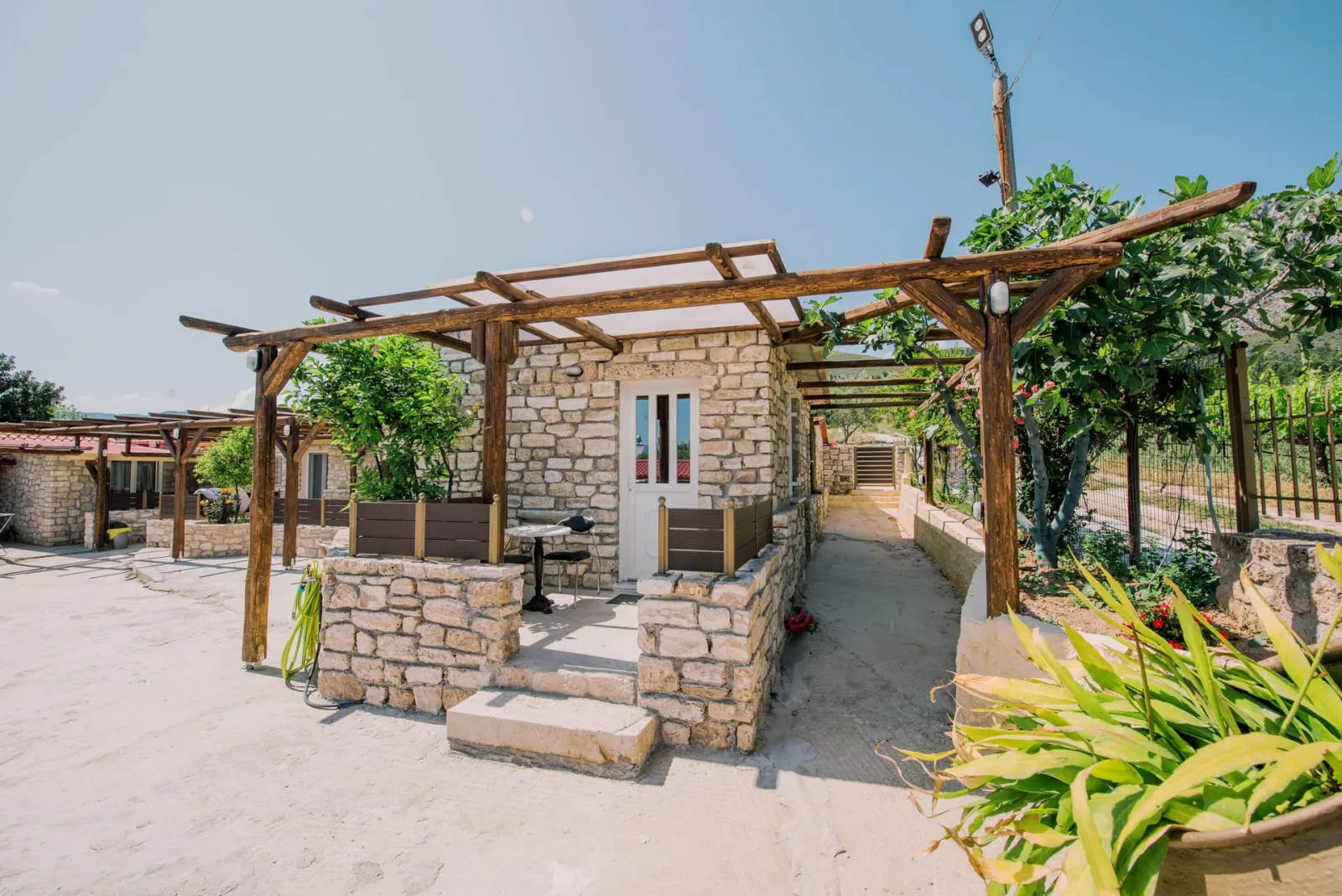 Acrocorinth Studio 7