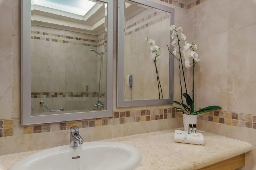 Superior Room with Sharing Pool &amp; Garden View