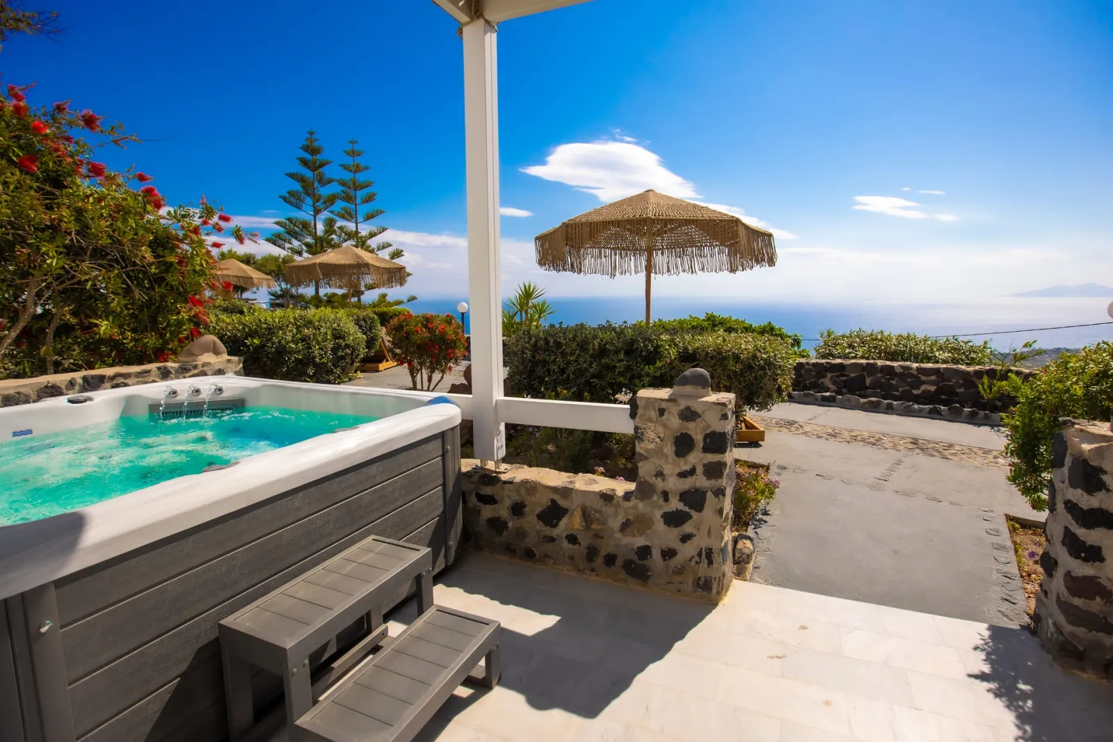 Honeymoon Suite Hot Tub & Sea View