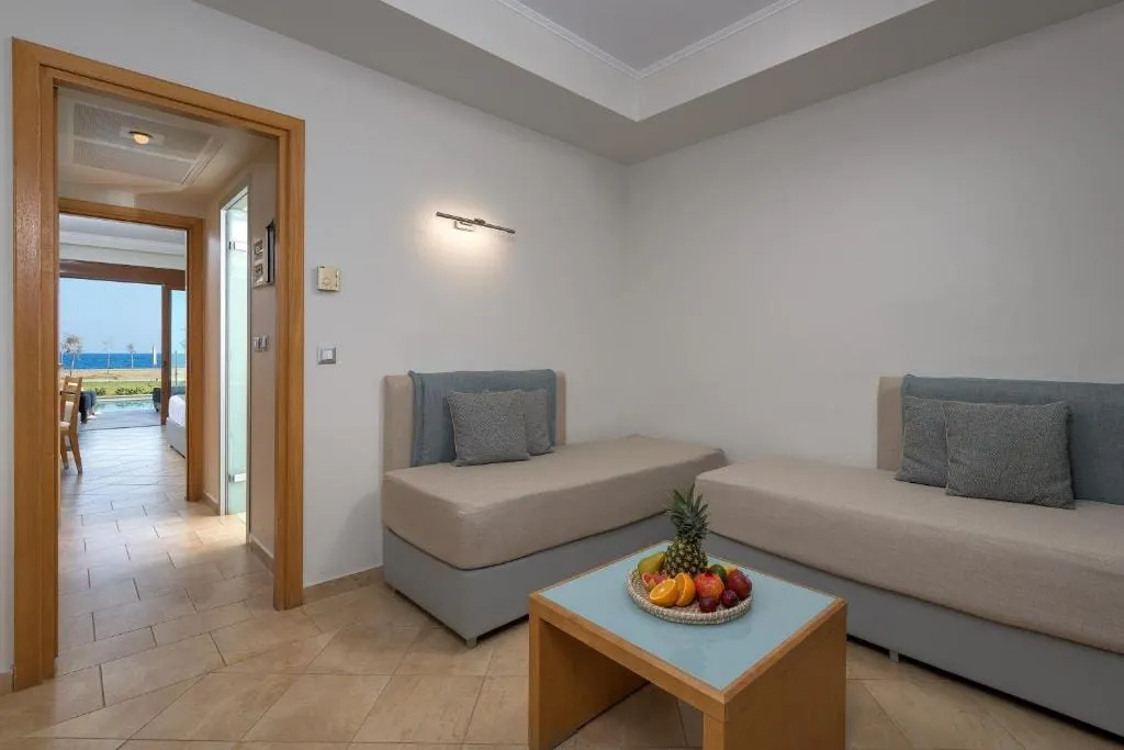 Family Suite with Private Pool Beachfront