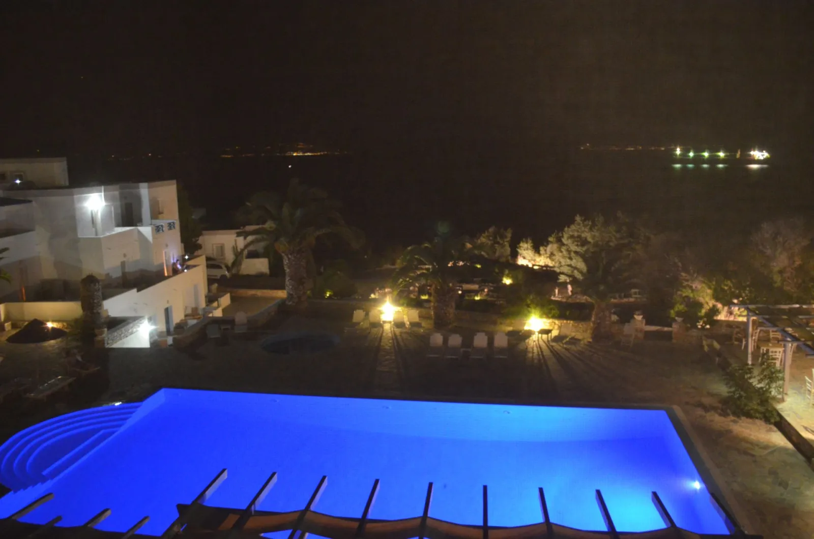 Executive Suite with outdoor Hot Tub &amp; Panoramic direct Sea View