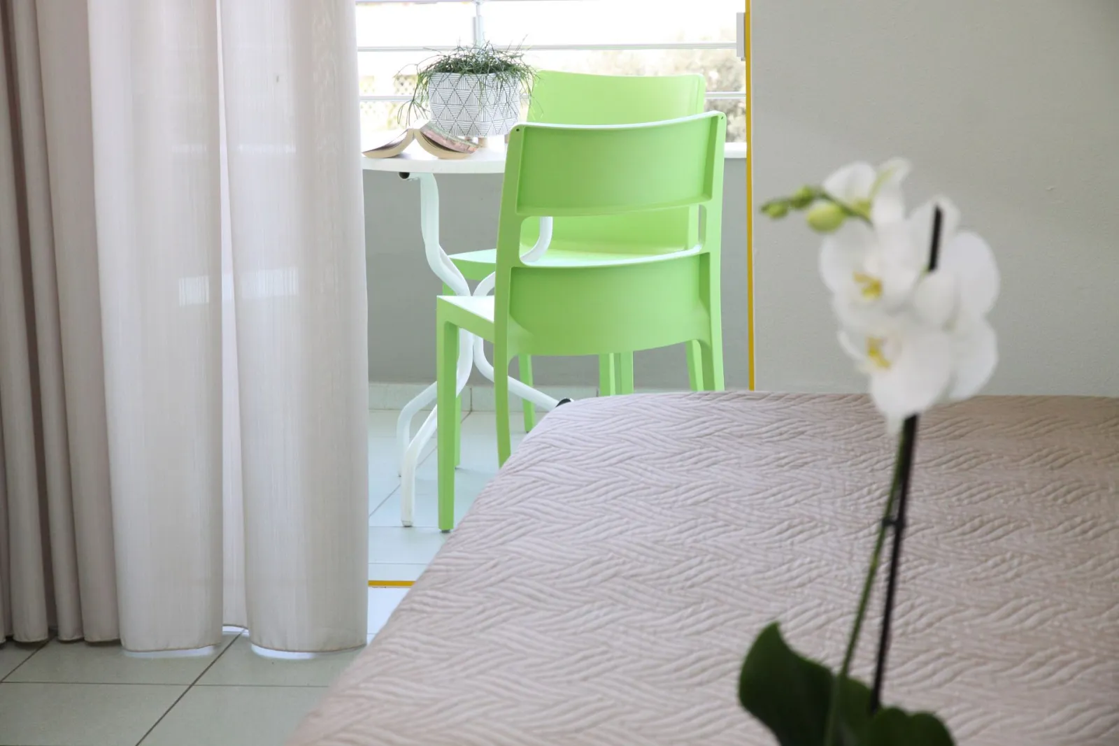 One Bedroom Apartment with Mountain or Pool View