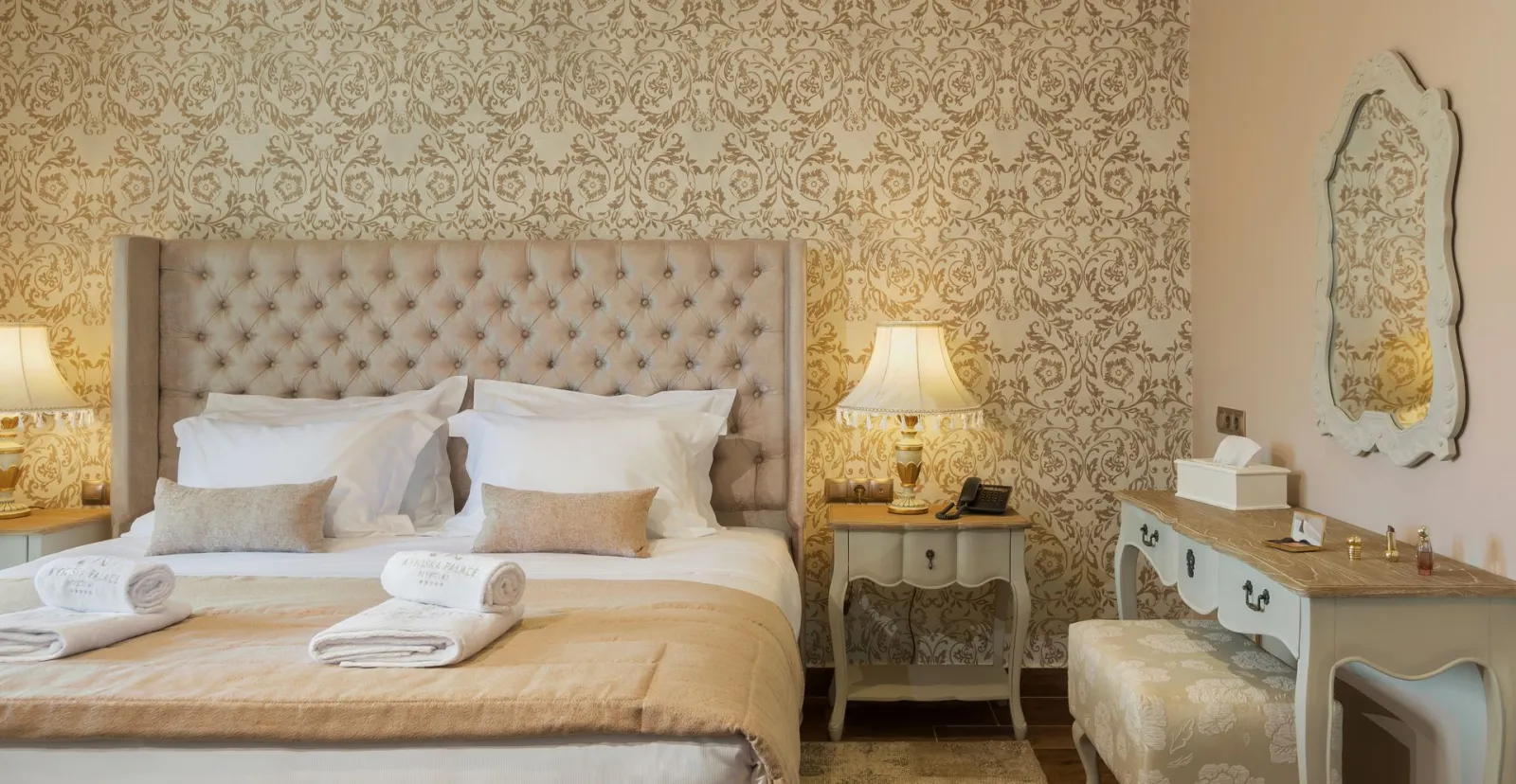 Kyniska Palace 5* Affiliated Property in Mystras