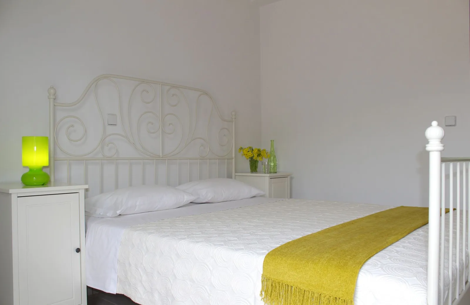 One-Bedroom Apartment with Balcony
