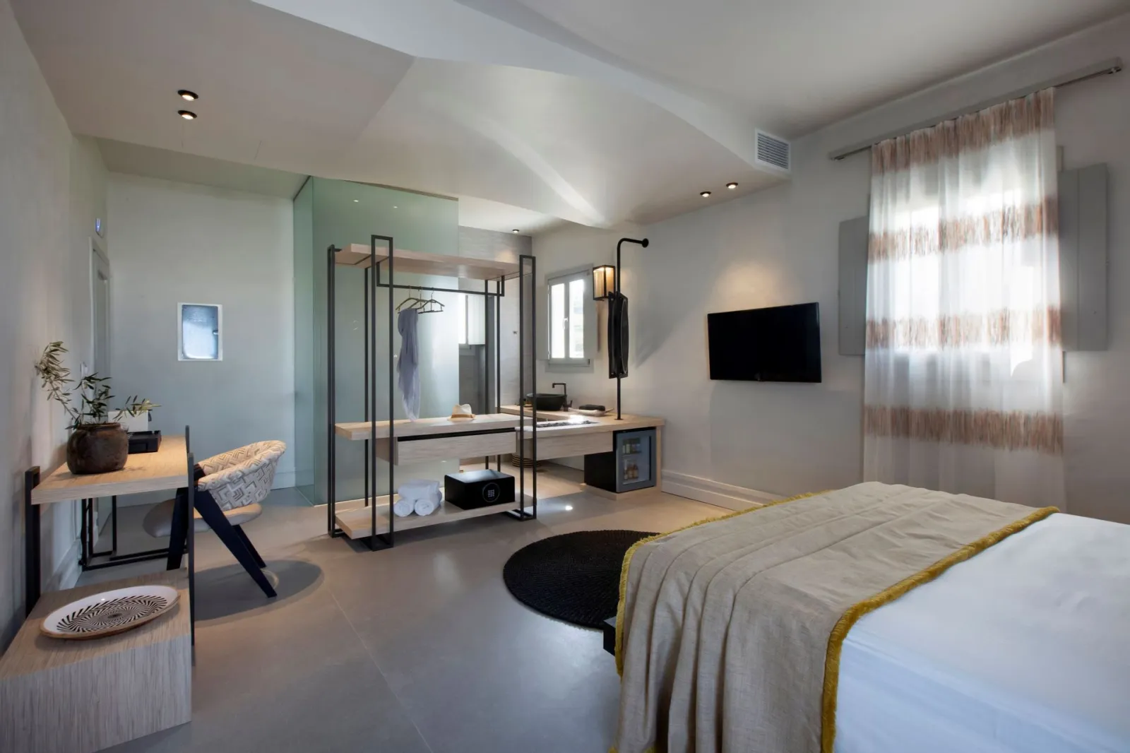 Prestige Suite with External Hot Tub