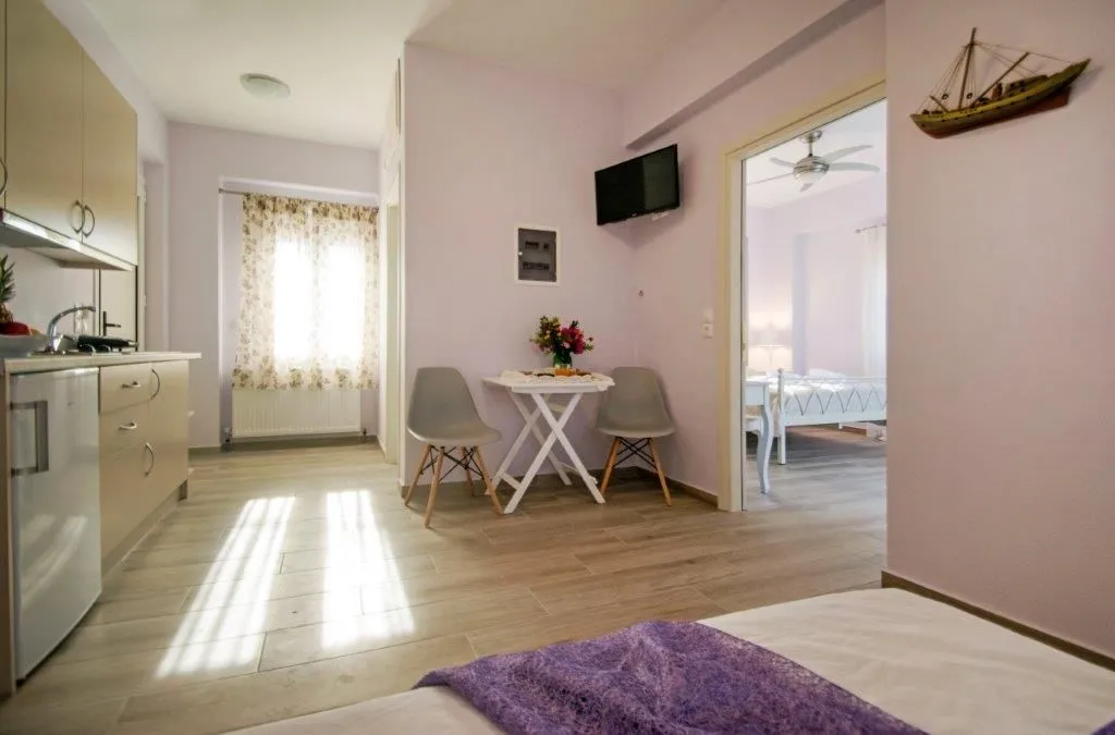 Avlemonas Bay Deluxe Apartment