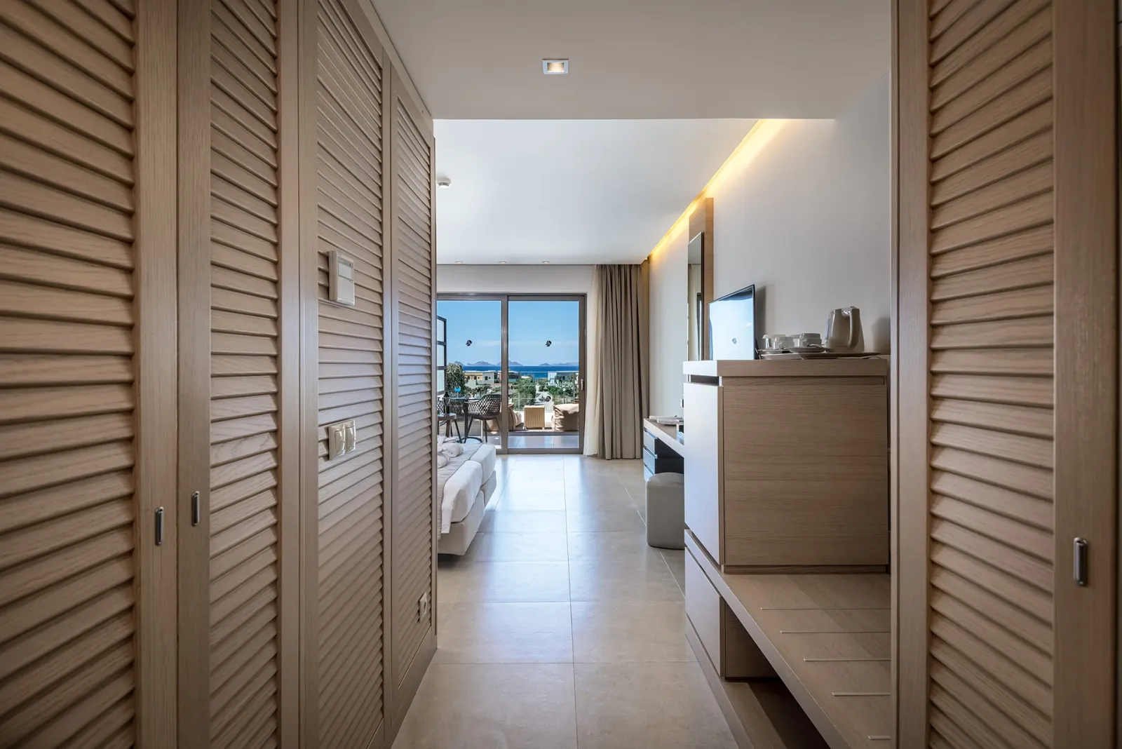 Double Room Sea view with outdoor Jacuzzi 18+