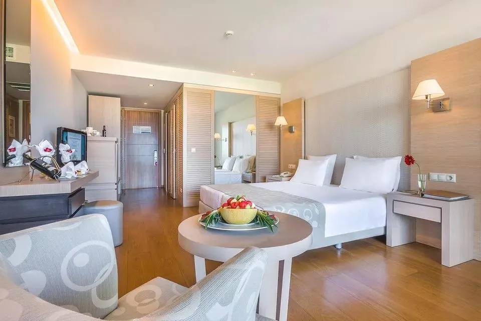 Double Room for Single Use