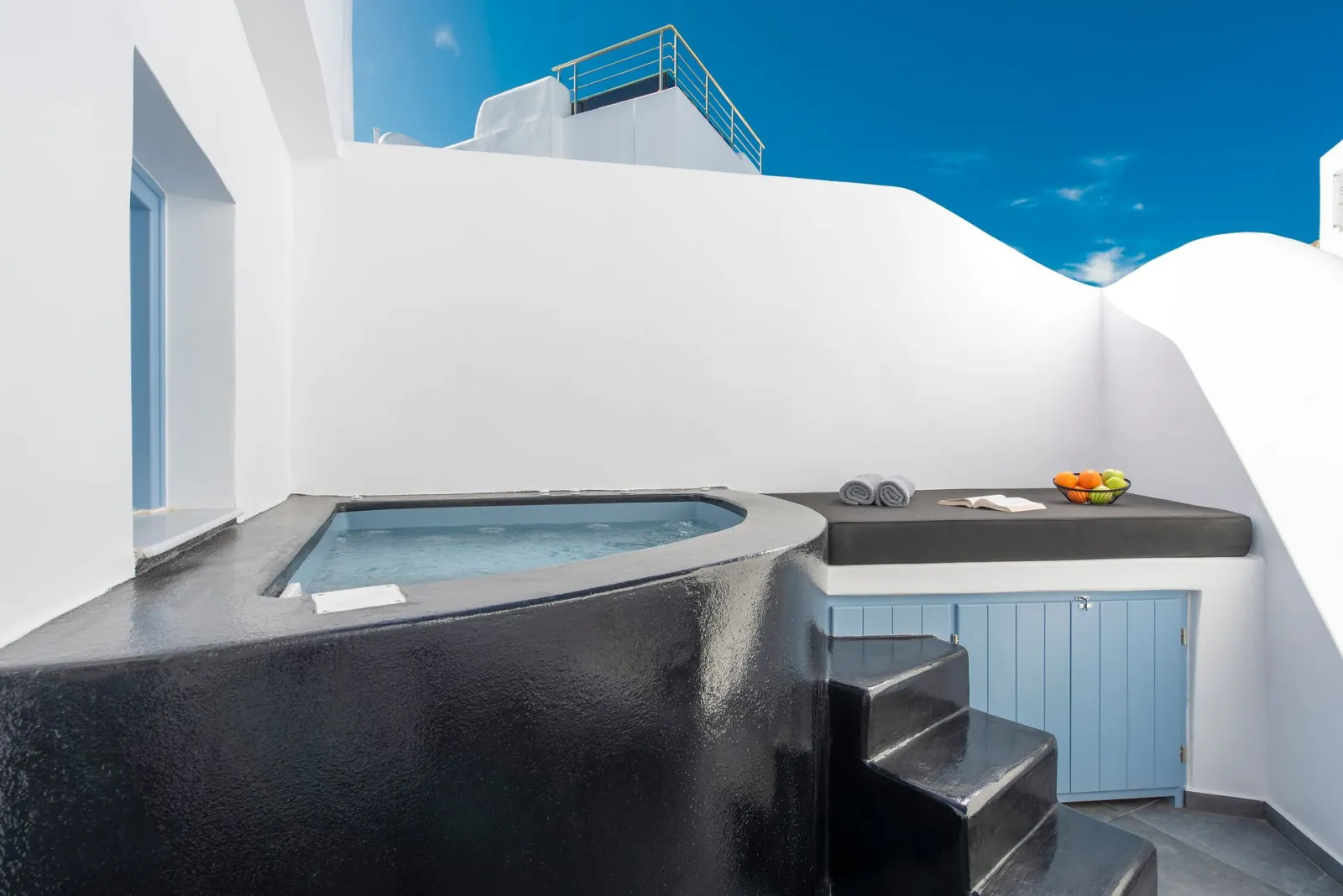 Triple Suite | Outdoor Jacuzzi