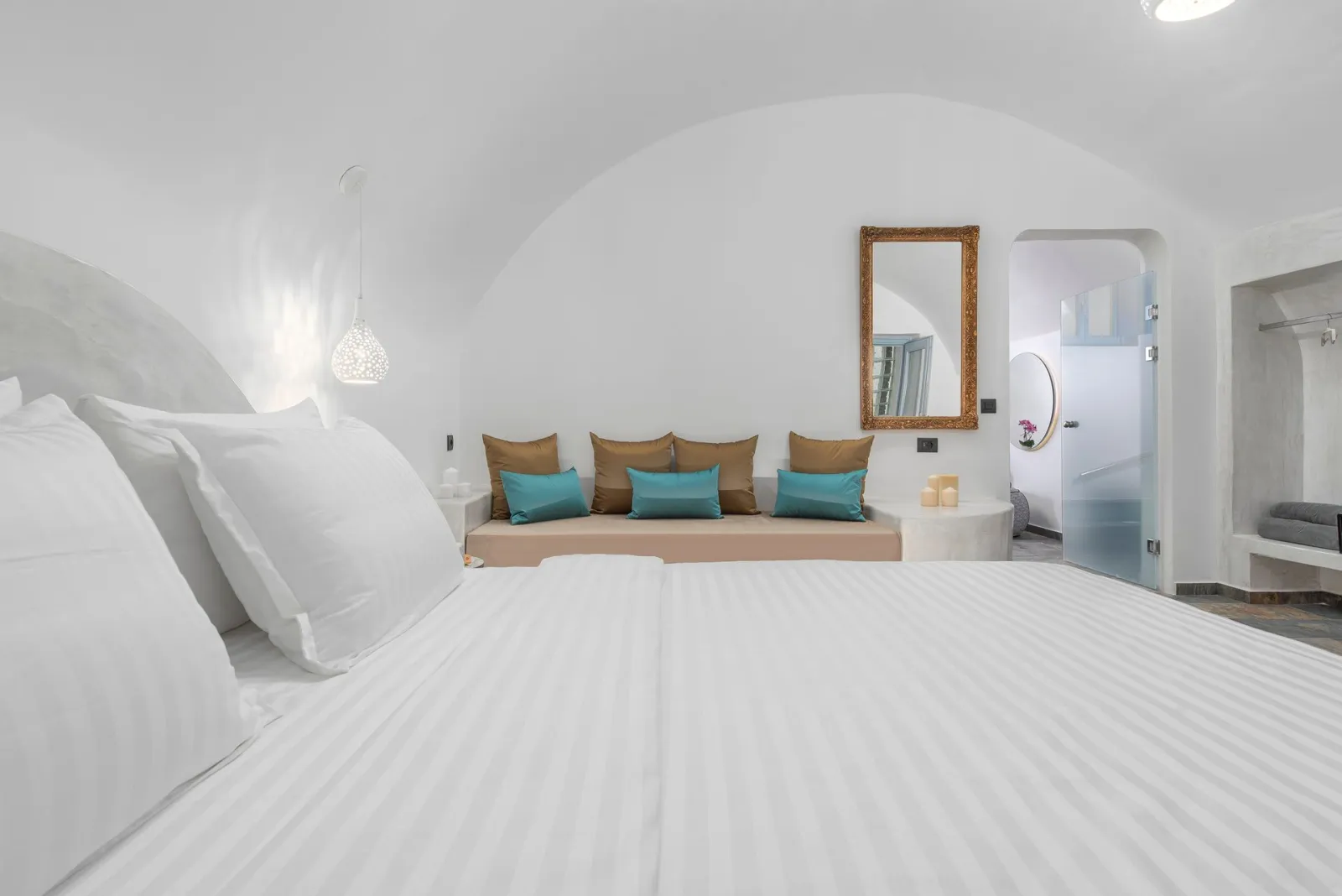 Deluxe Suite | Outdoor Jacuzzi