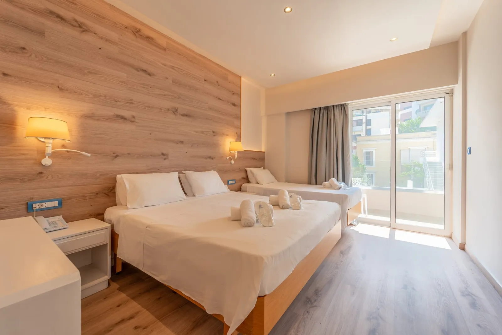 One Bedroom Triple Family Room
