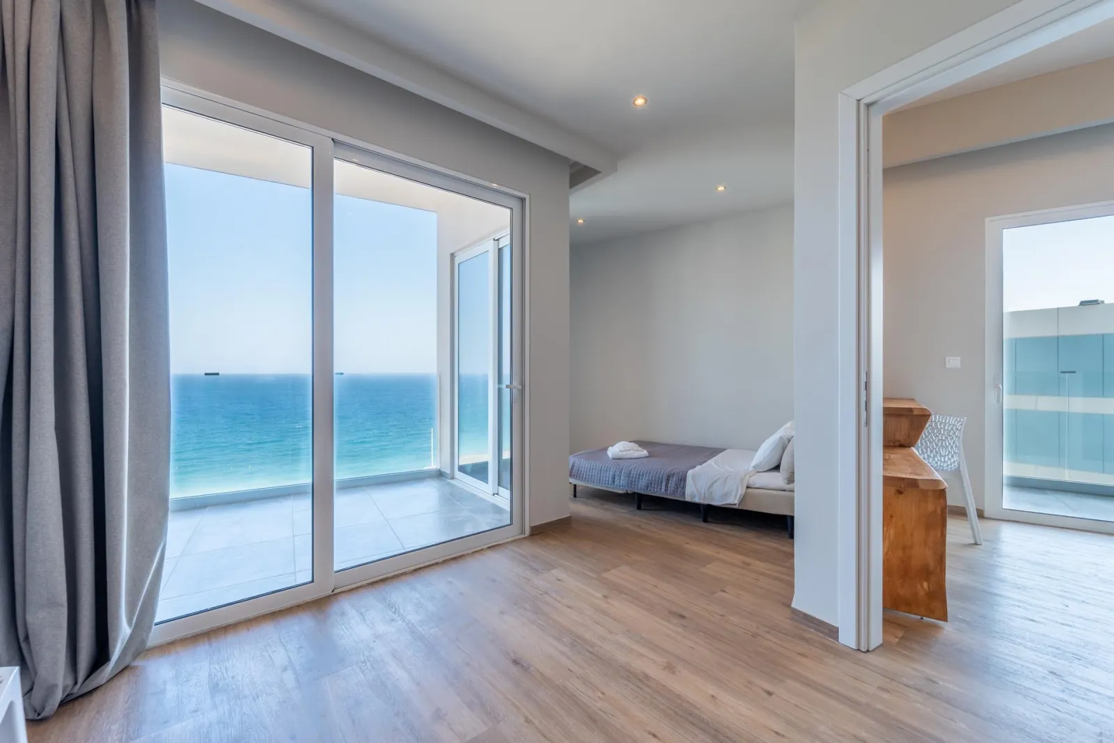 Deluxe Suite Sea View And Pool