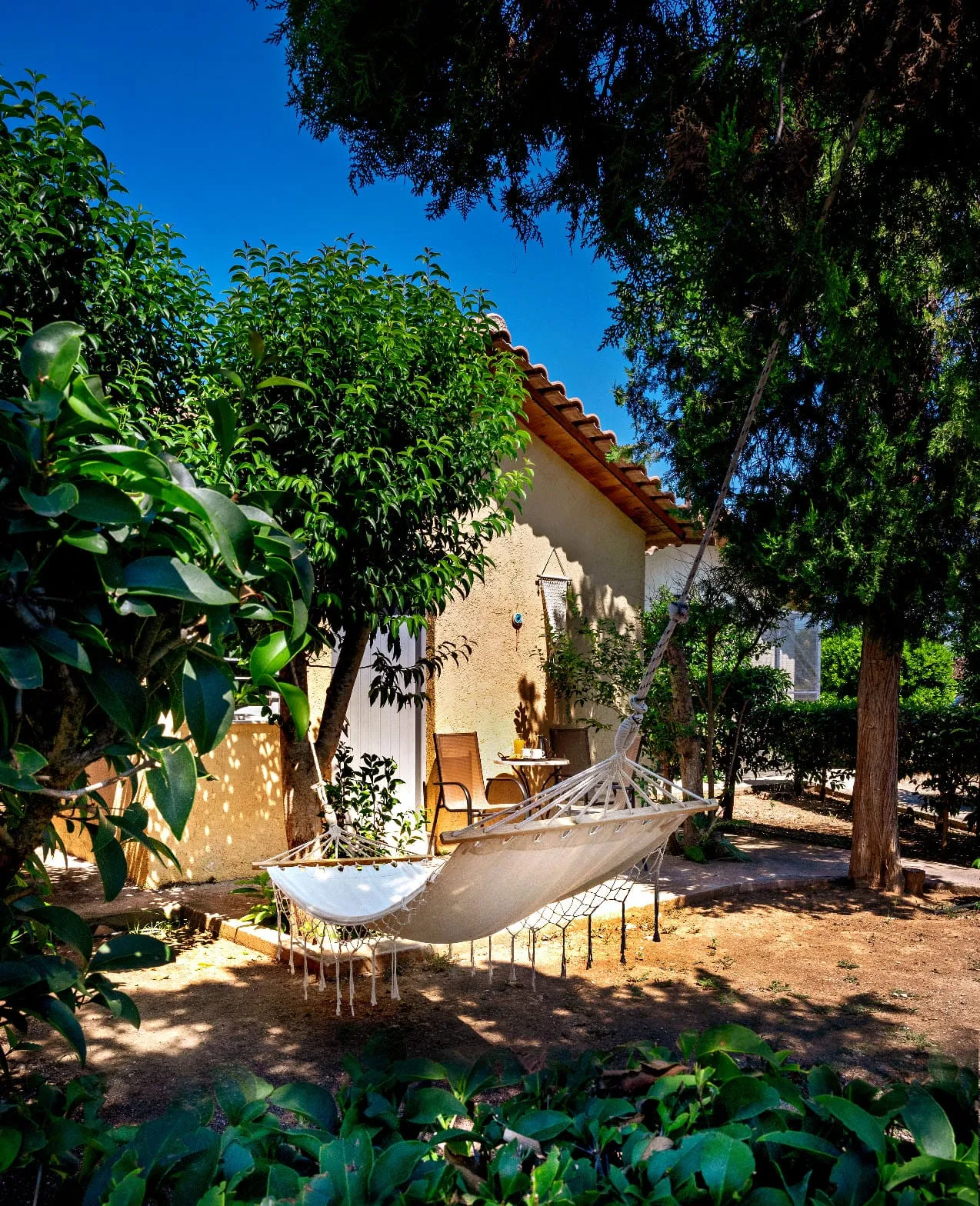 Bungalow with Garden View