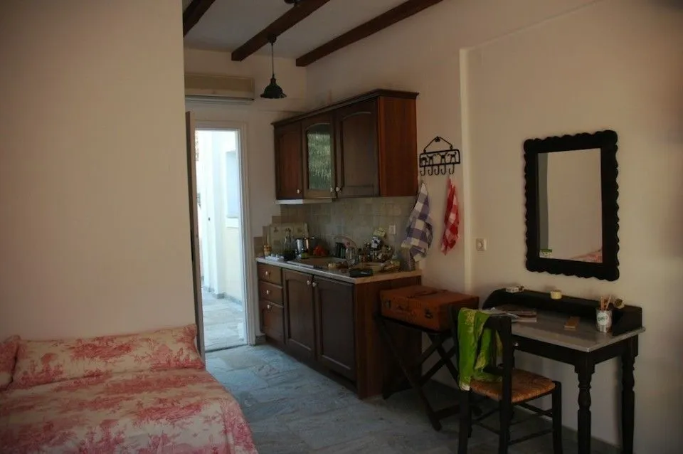 Double-bed with kitchen 1st floor (Yera house)