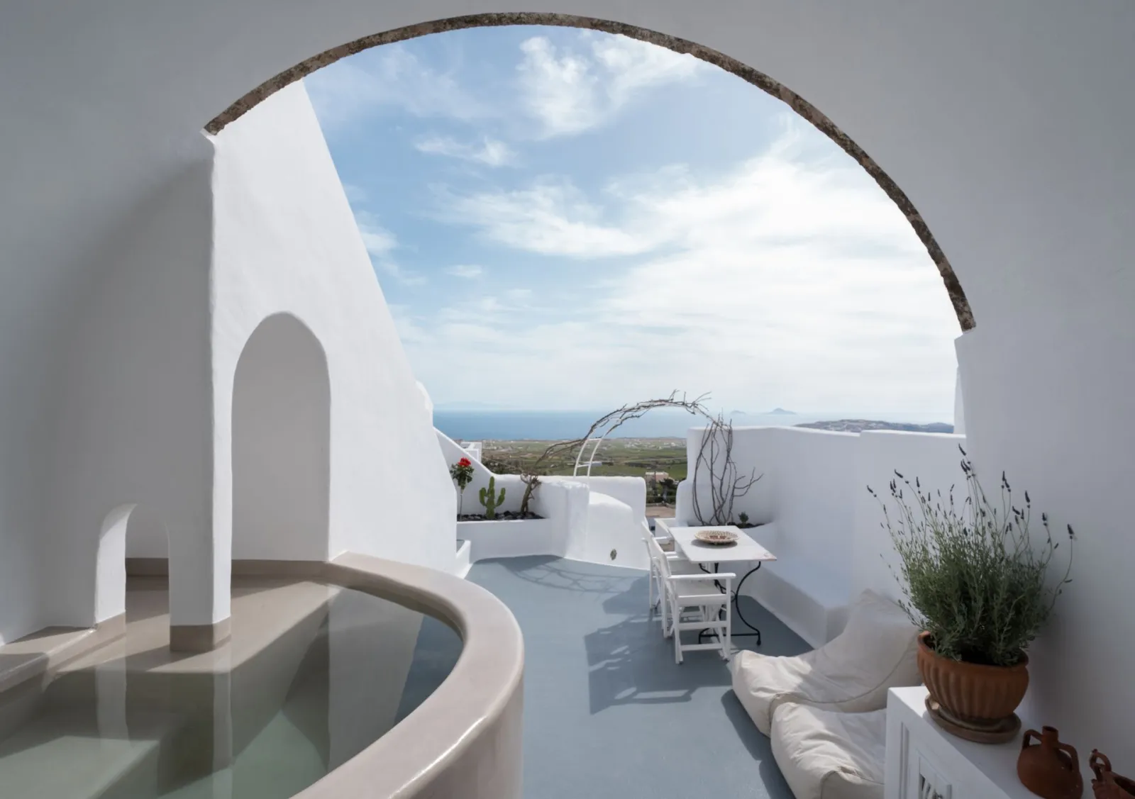 Honeymoon Suite with outdoor hot tub &amp; sea view