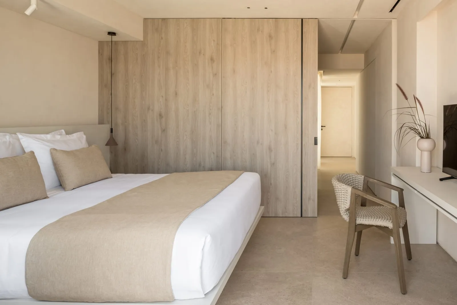 Signature Room with Outdoor Hot Tub & Sea View