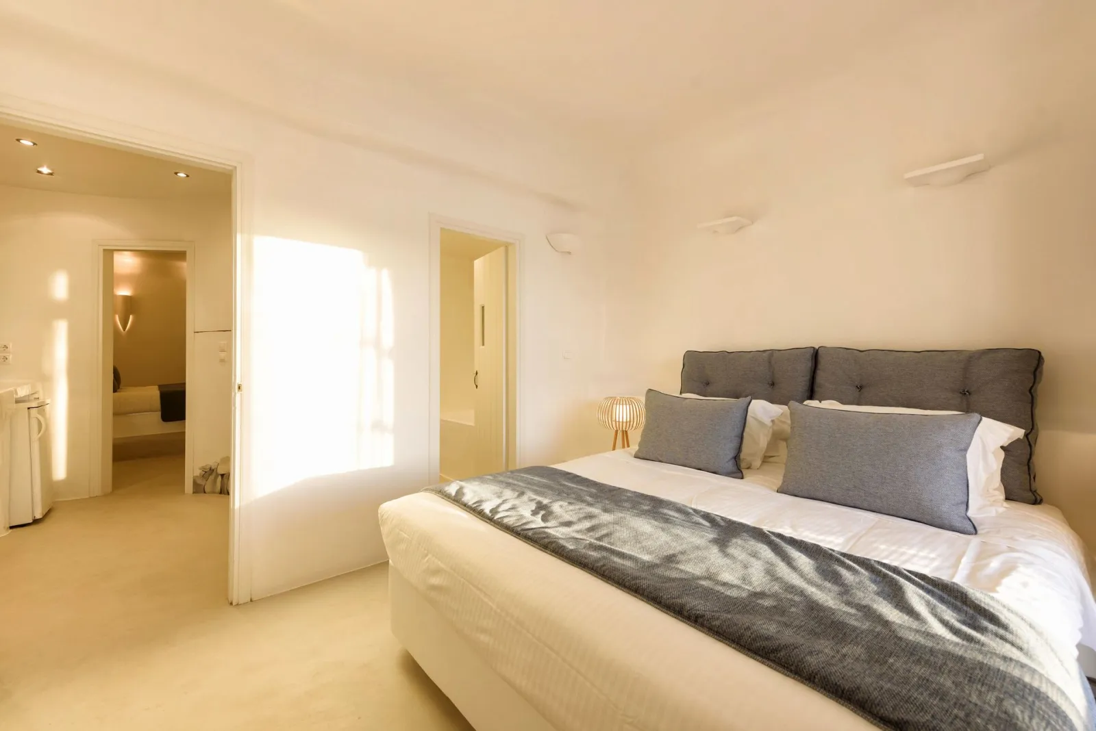 Family Suite with Private Pool &amp; Sea View