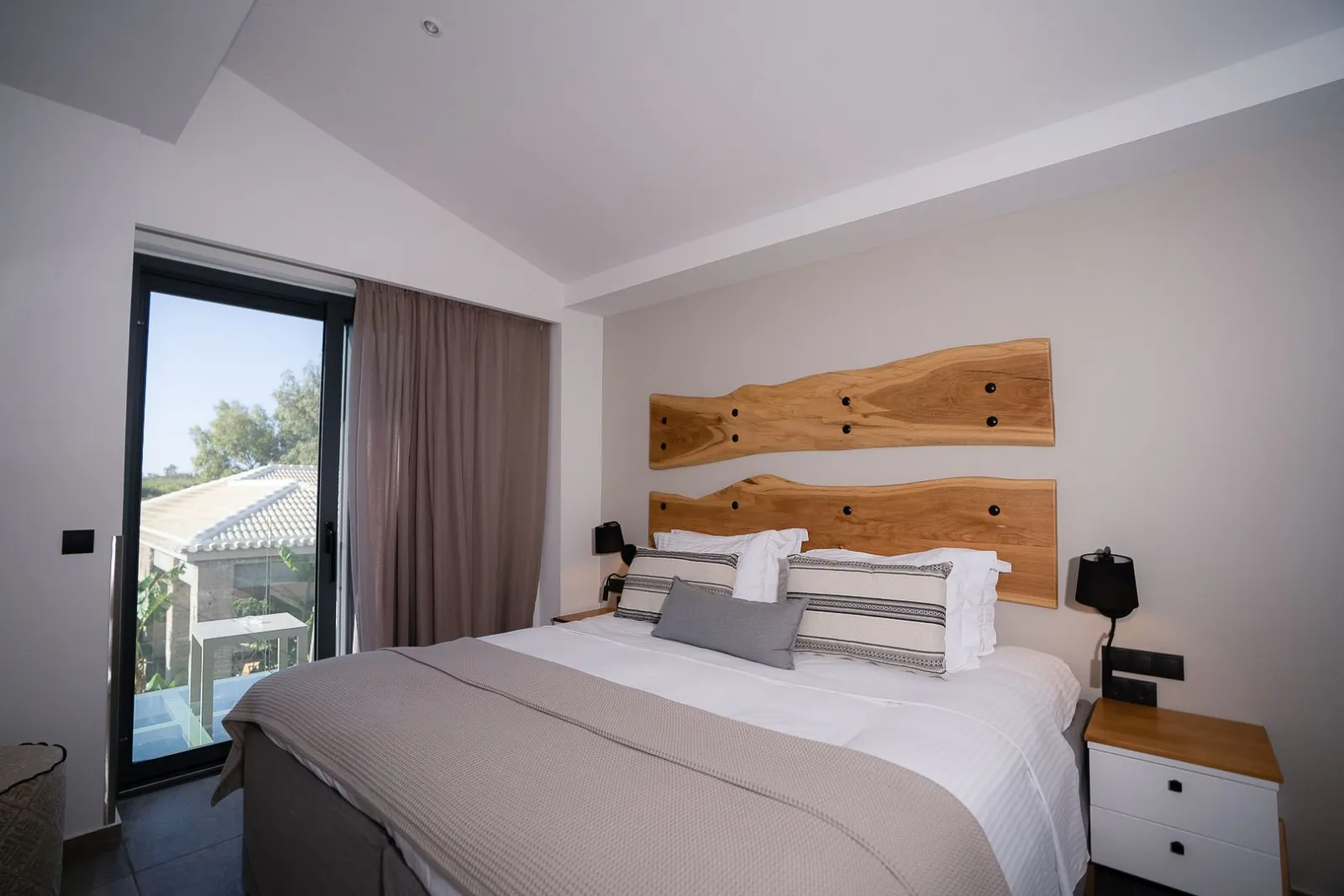 Superior King Room with Garden View