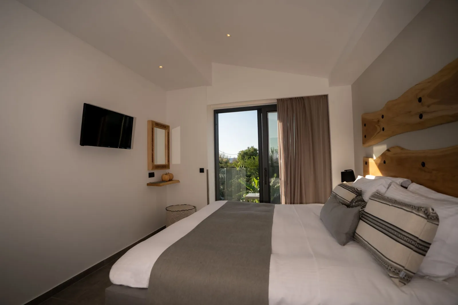 Superior King Room with Garden View