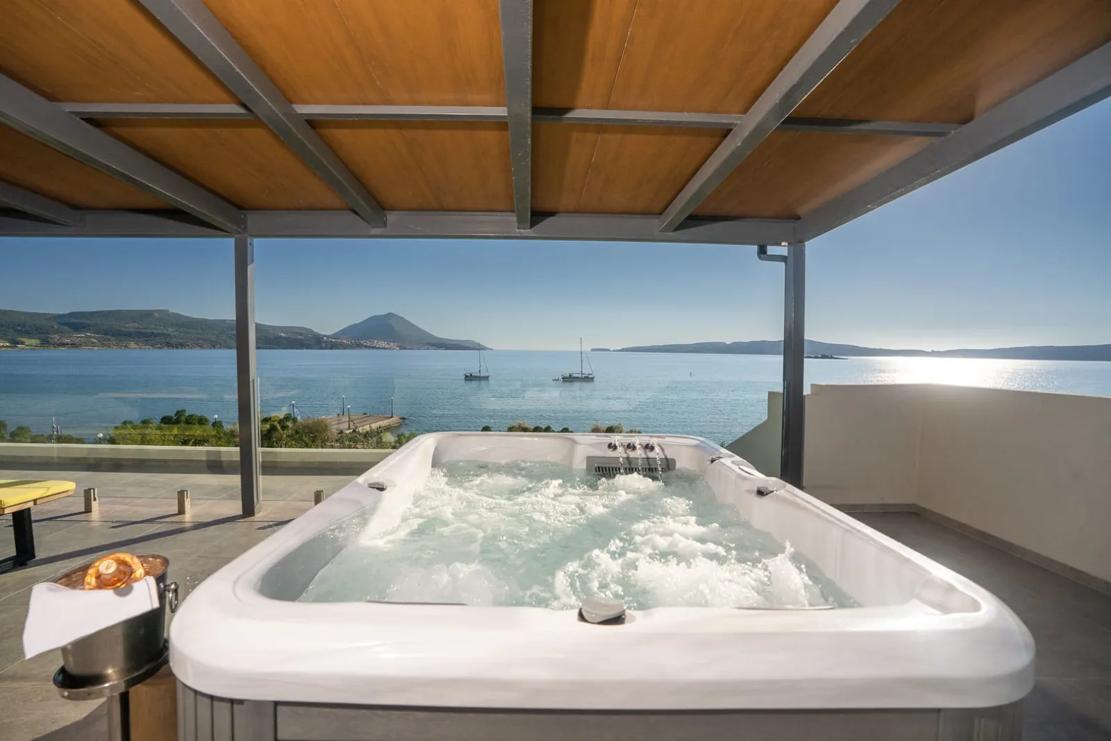Superior Penthouse with Panoramic Sea View