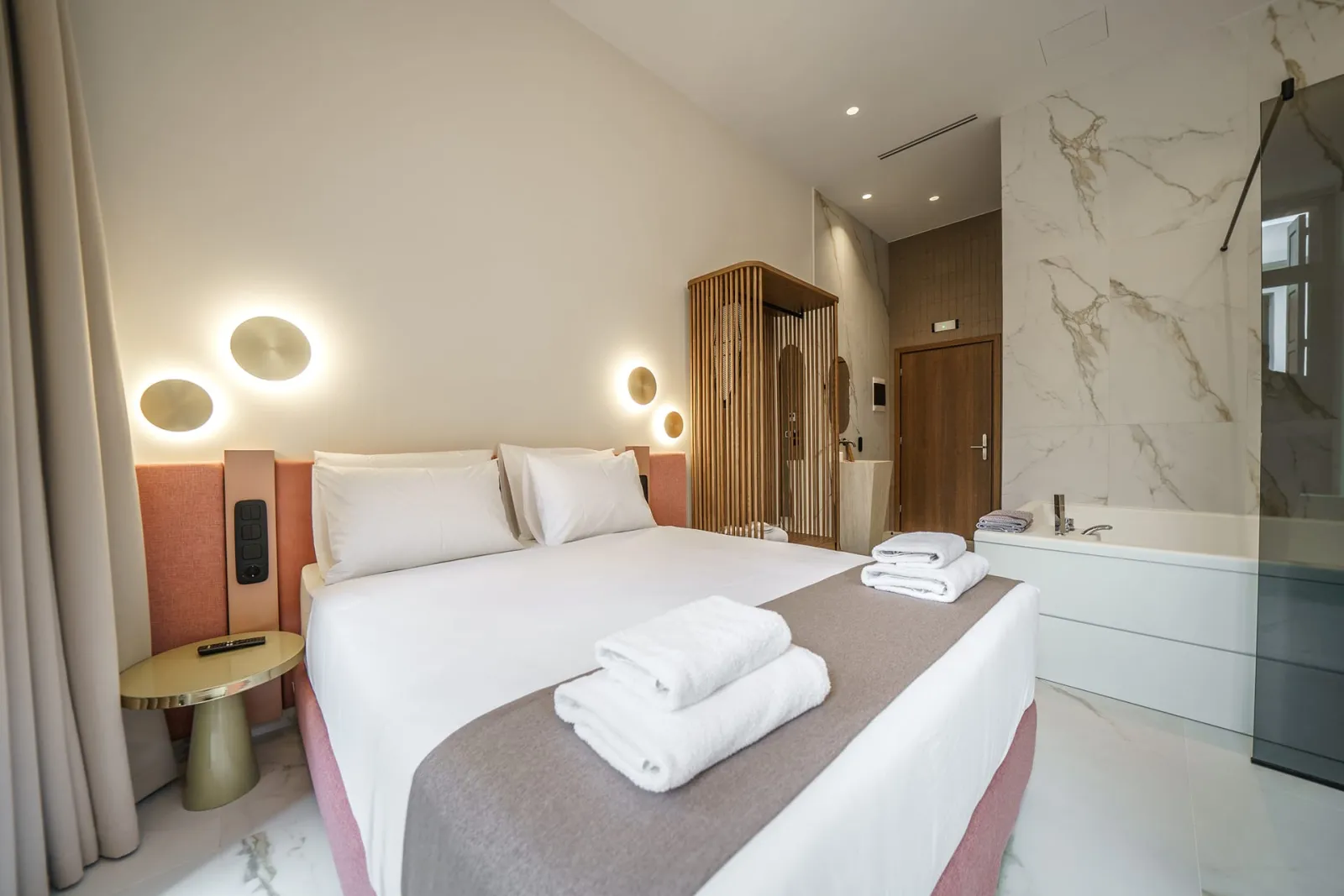 Queen Suite with Spa Bath - City View | Rethymnon Old Town