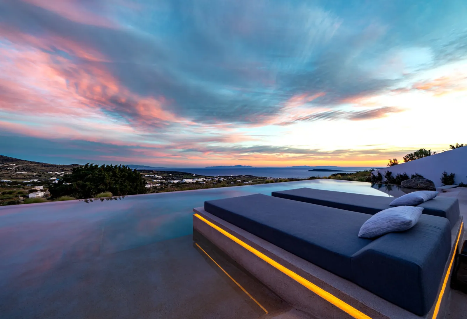 Paros Villa Skylines Estate I