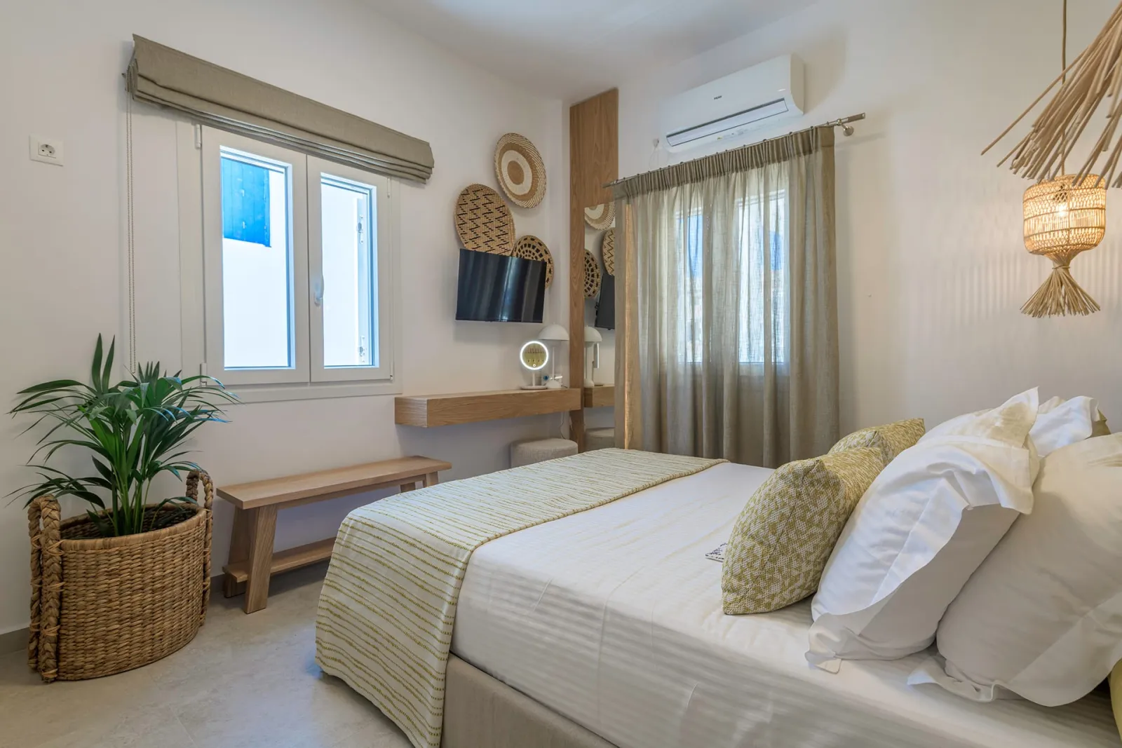 Upper Deluxe Suite