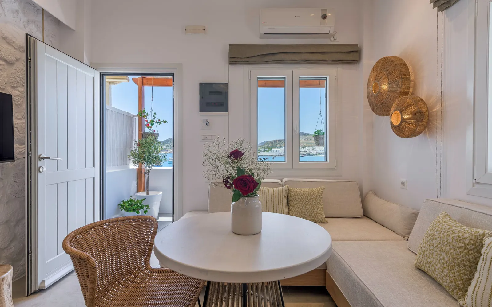 Upper Deluxe Suite