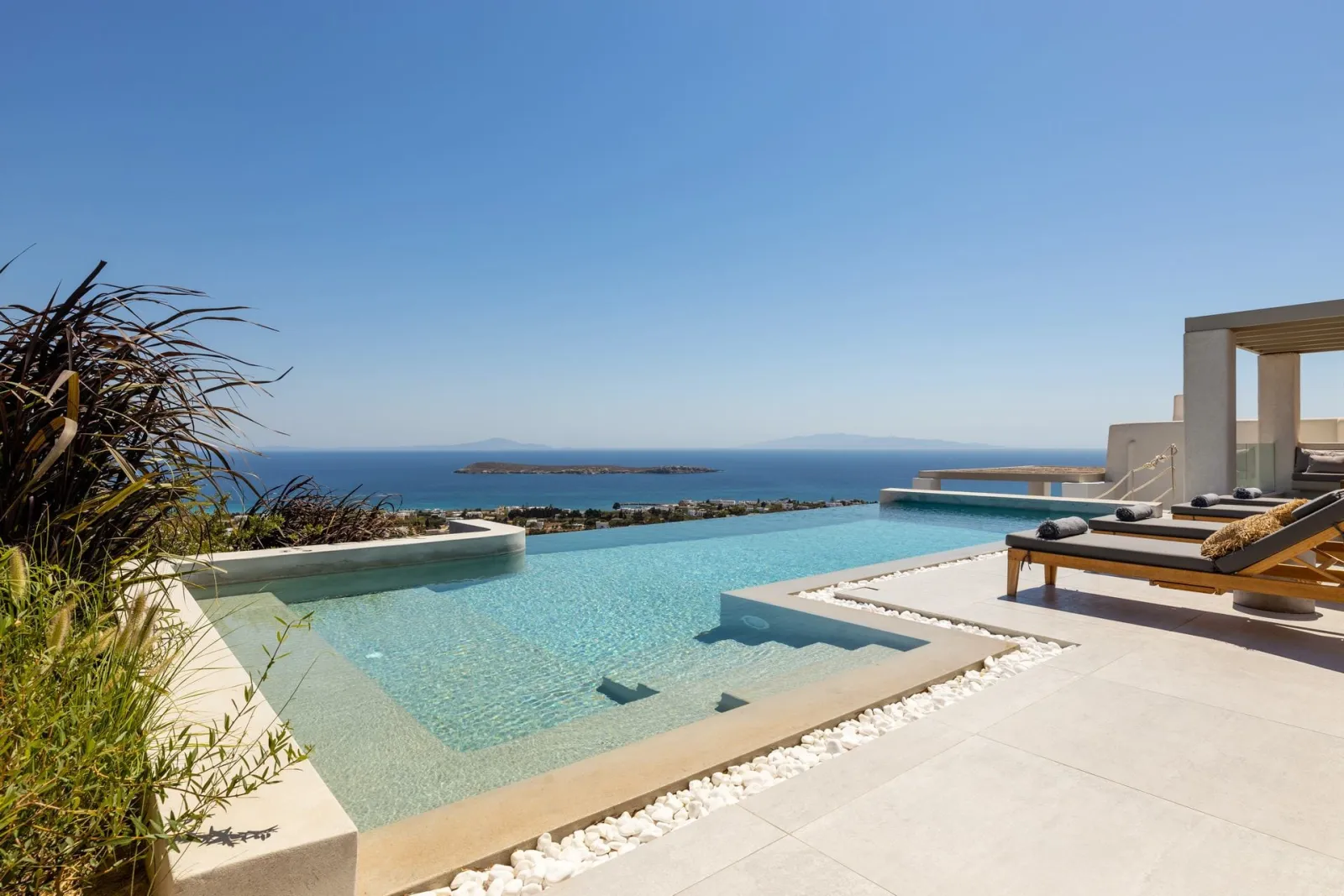 Clementine Villa