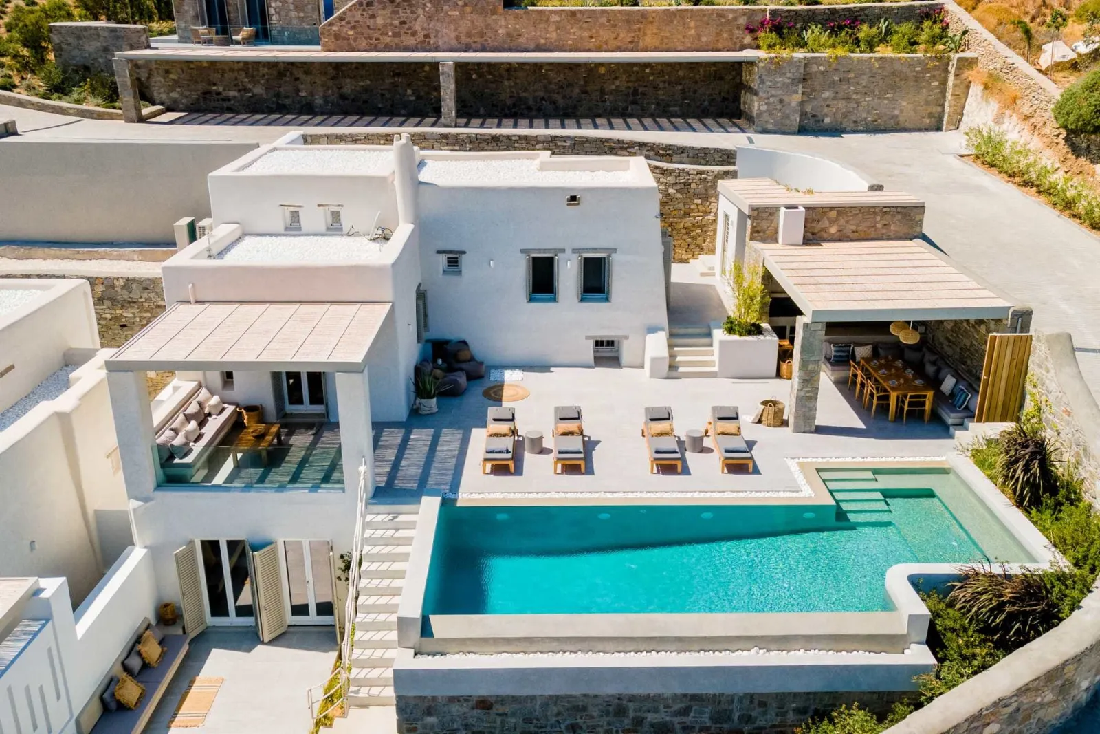 Clementine Villa