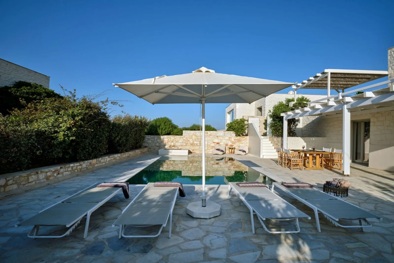 Willow Villa