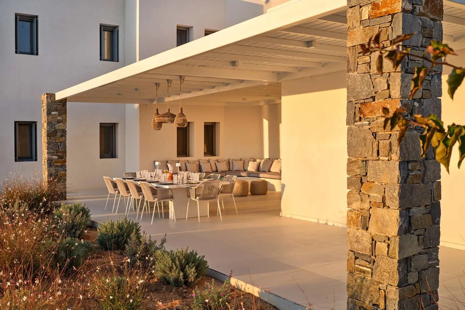 Amphithea Villa