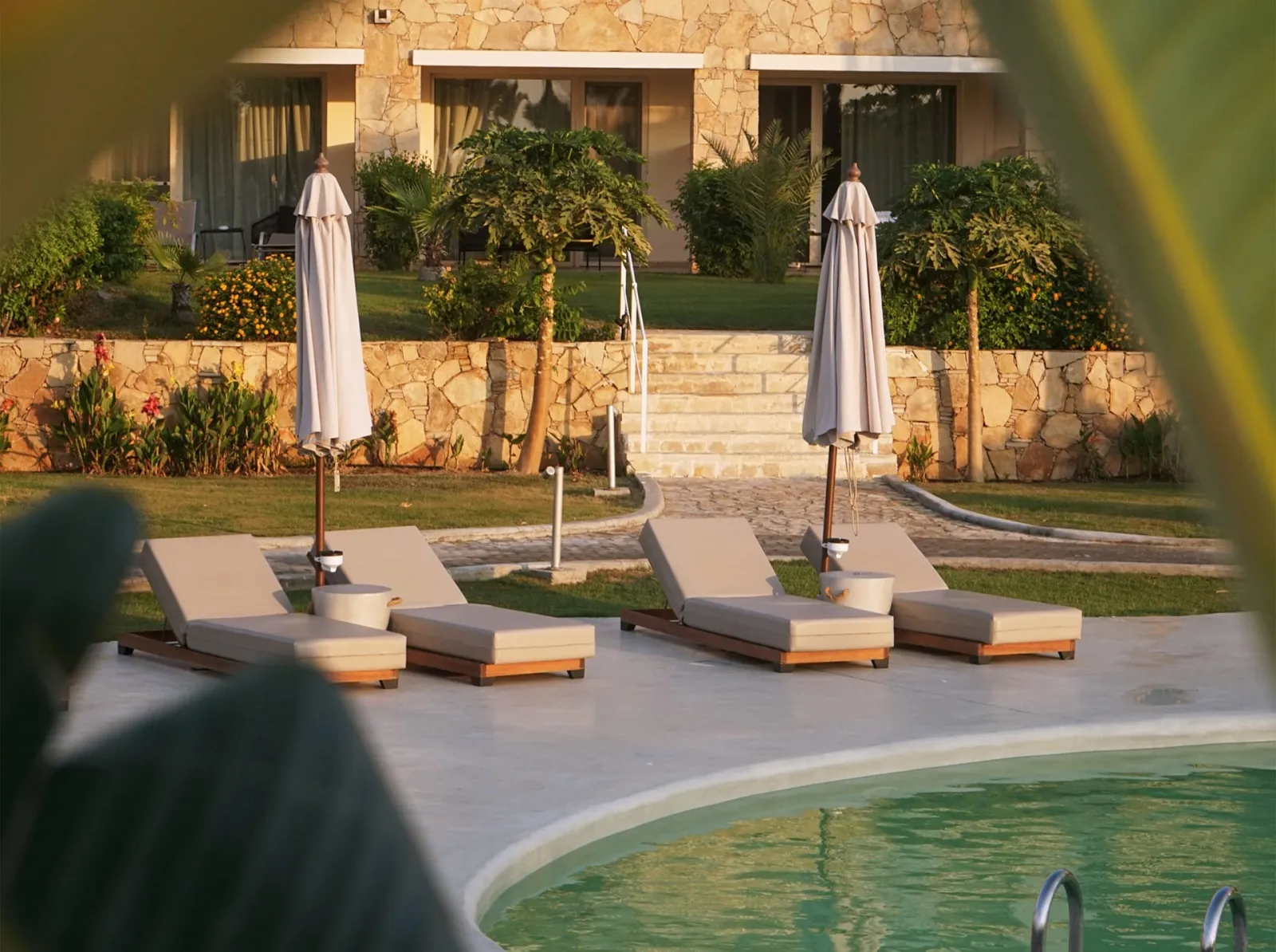 Petit Family Bungalow Sharing Pool