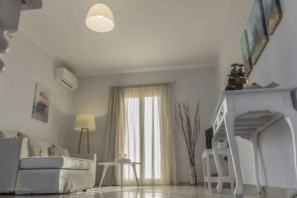 Deluxe Apartment II