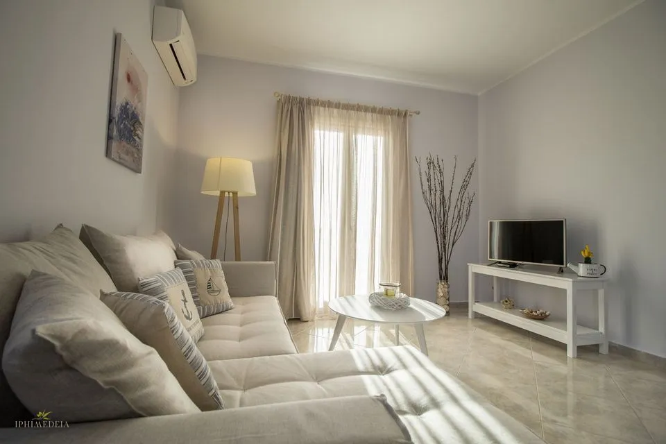 Deluxe Apartment II