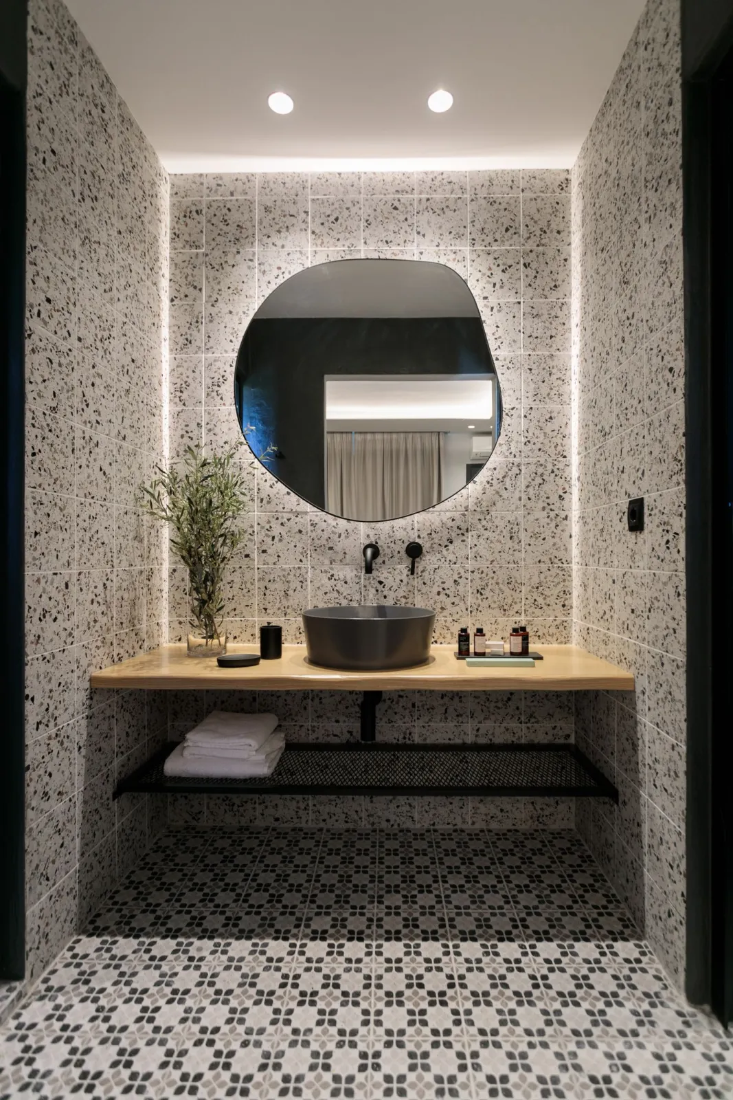 One Bedroom Apartment