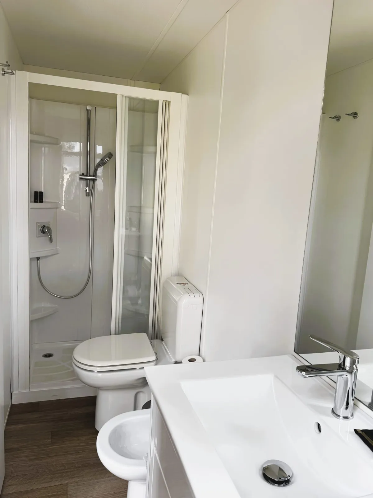 Hotel Mobile Room