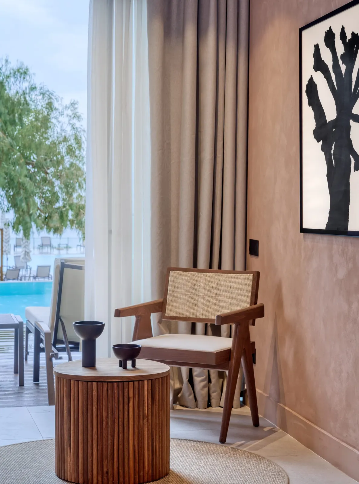 Sapphire Junior Suite with Swim Up Pool