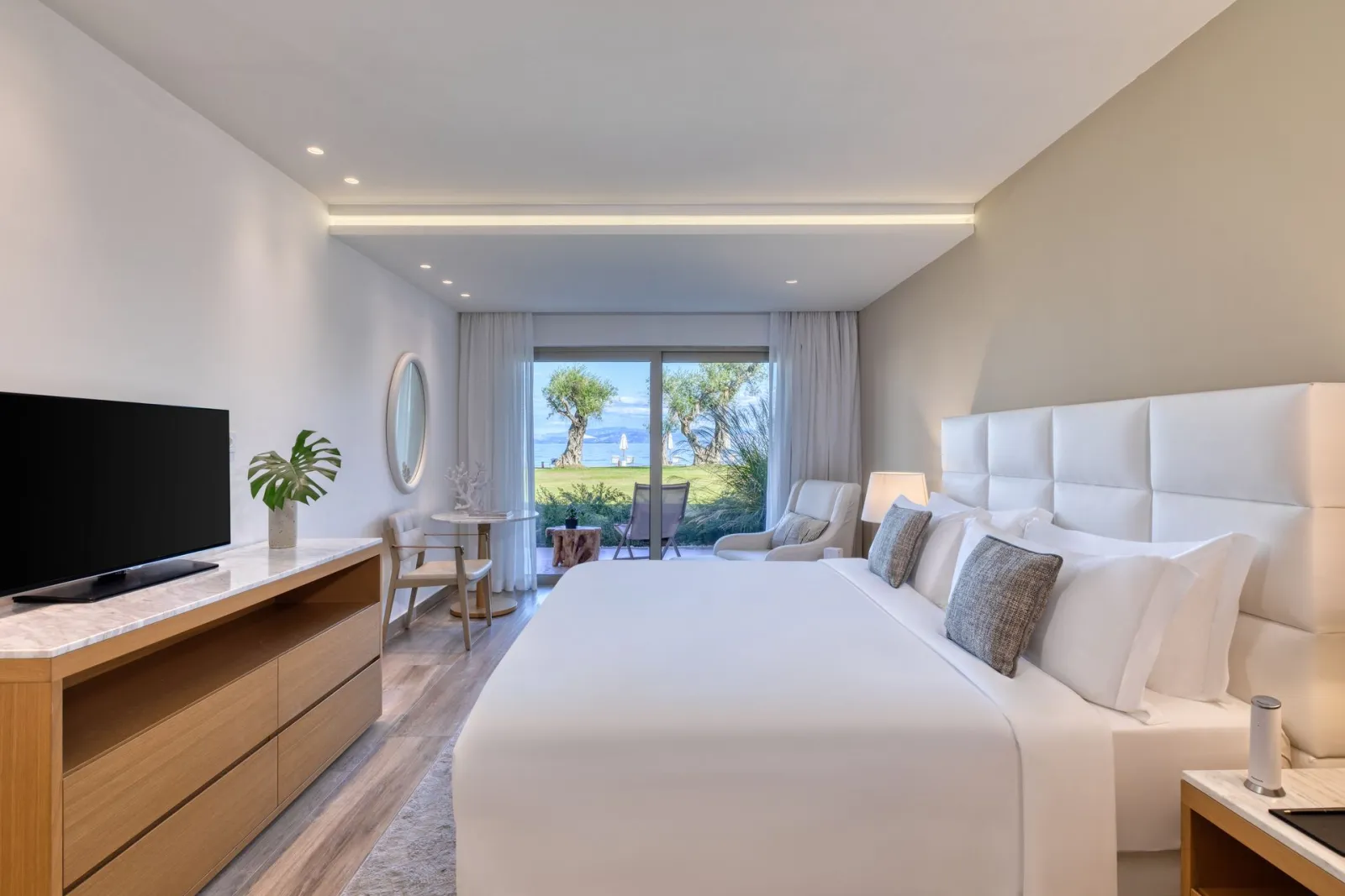Emerald Retreat Beachfront