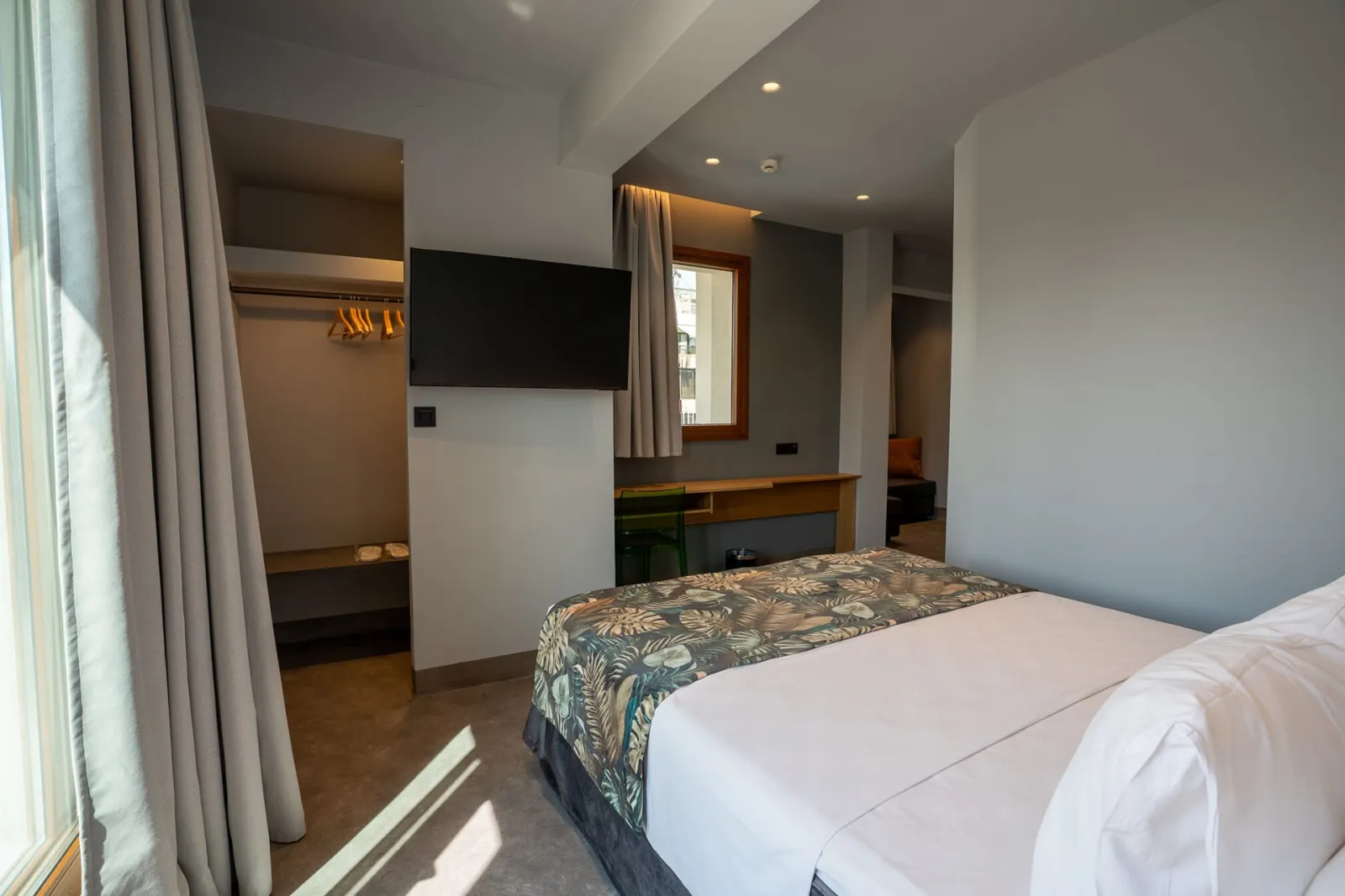 Senior Suite