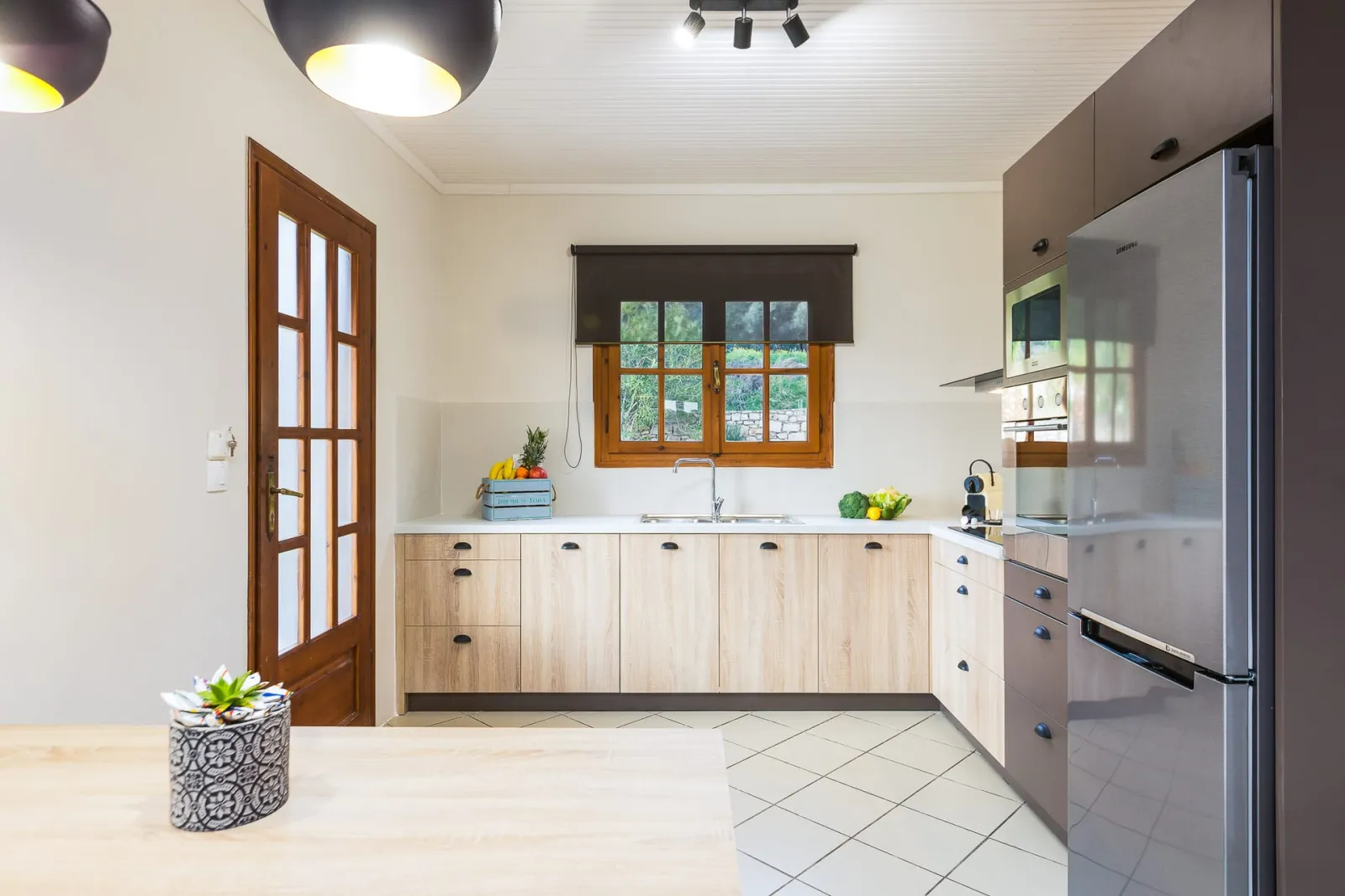 Fully equipped kitchen with all the dishes and utensils! (2 bedroom villa)