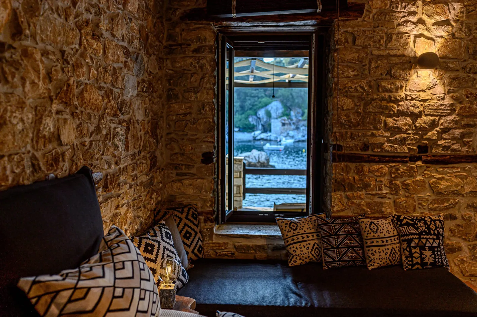 Captain's Suite (Seafront Deluxe)