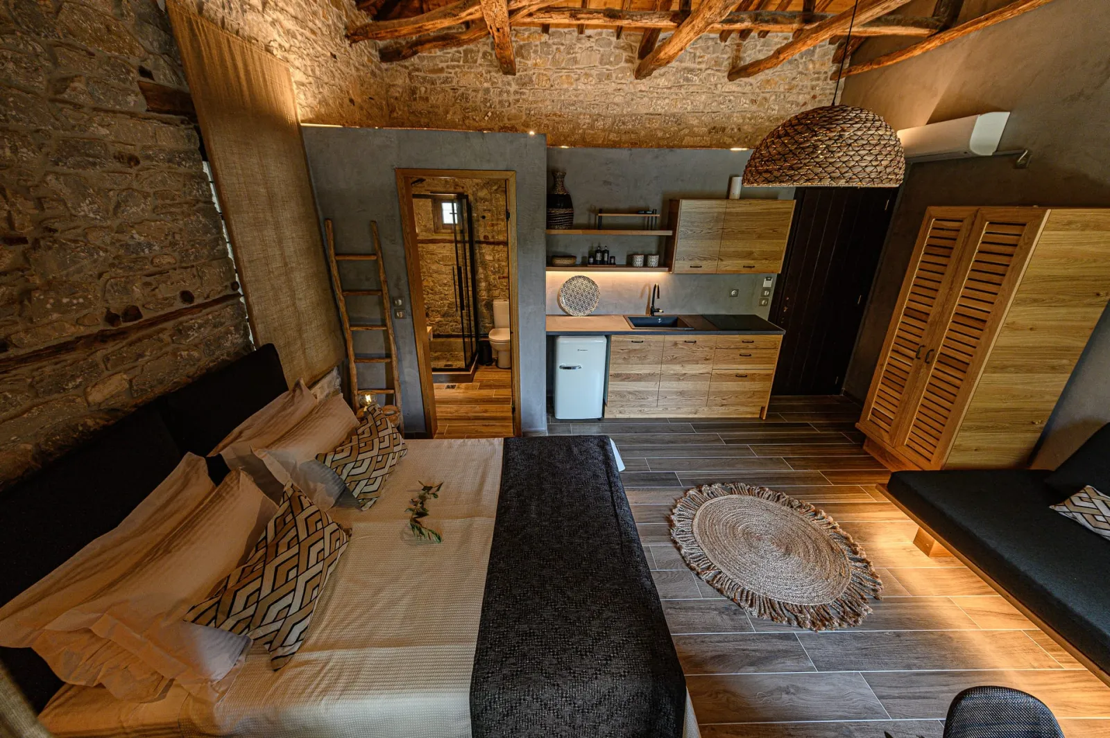 Maria's Suite (Seafront Deluxe)