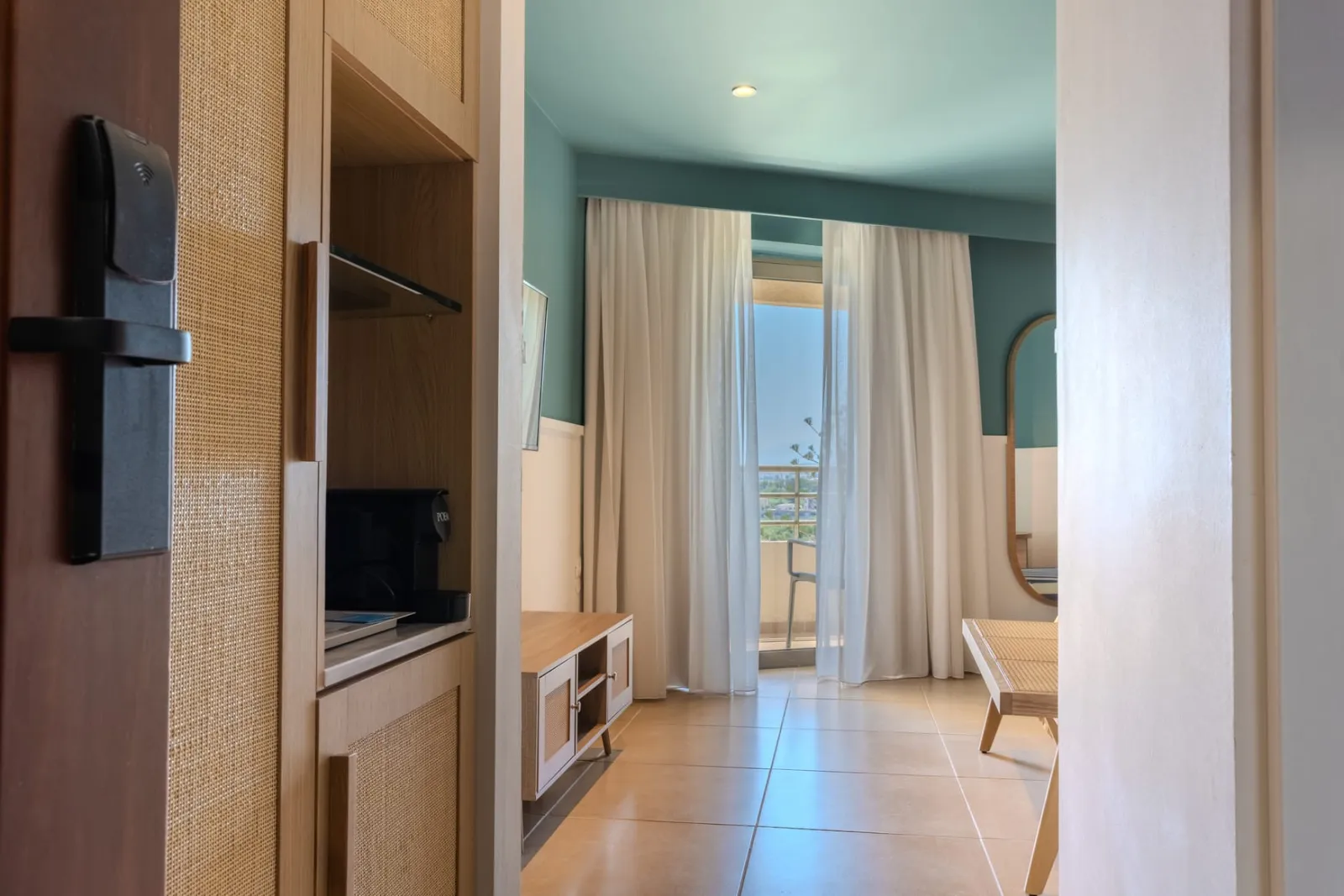 Deluxe Bungalow with Side Sea View