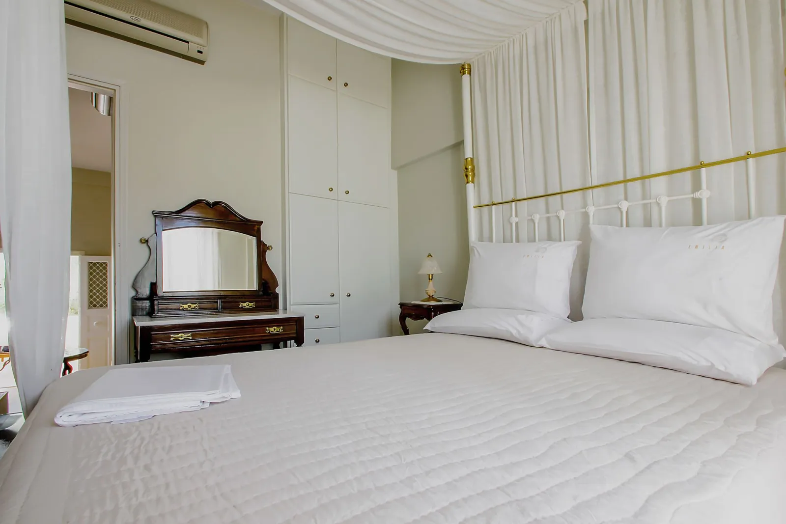 Suite (Two Rooms Apartment) First Floor