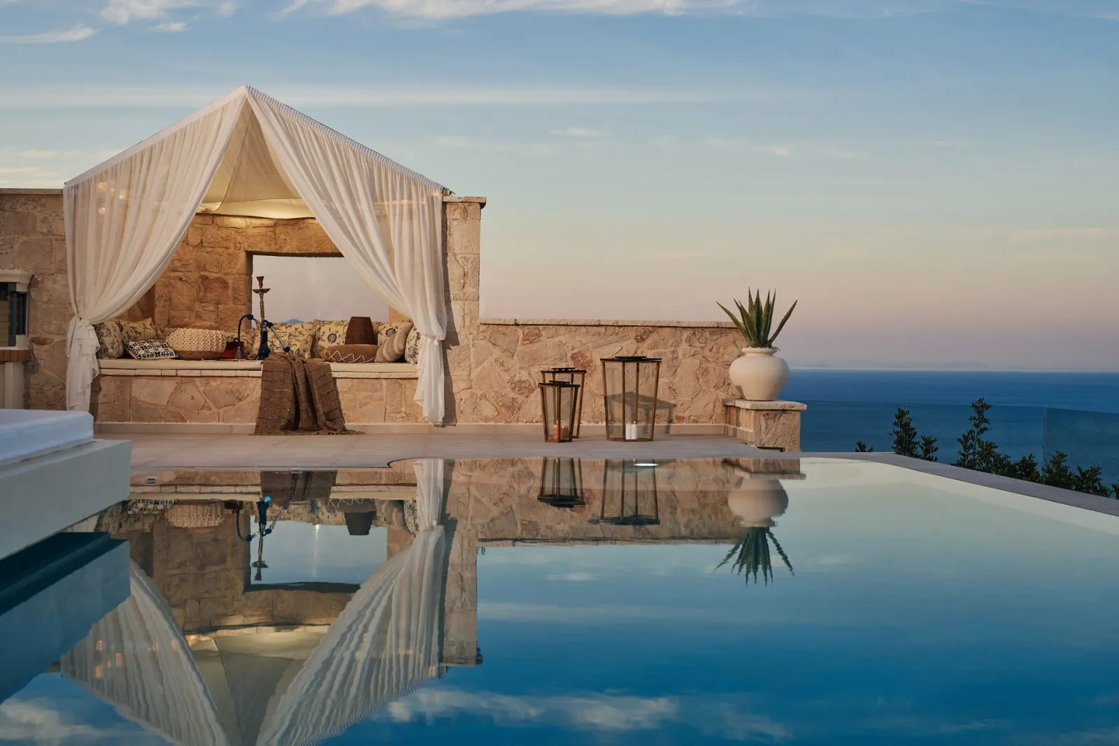 Emerald Villa Deluxe 2-8 persons