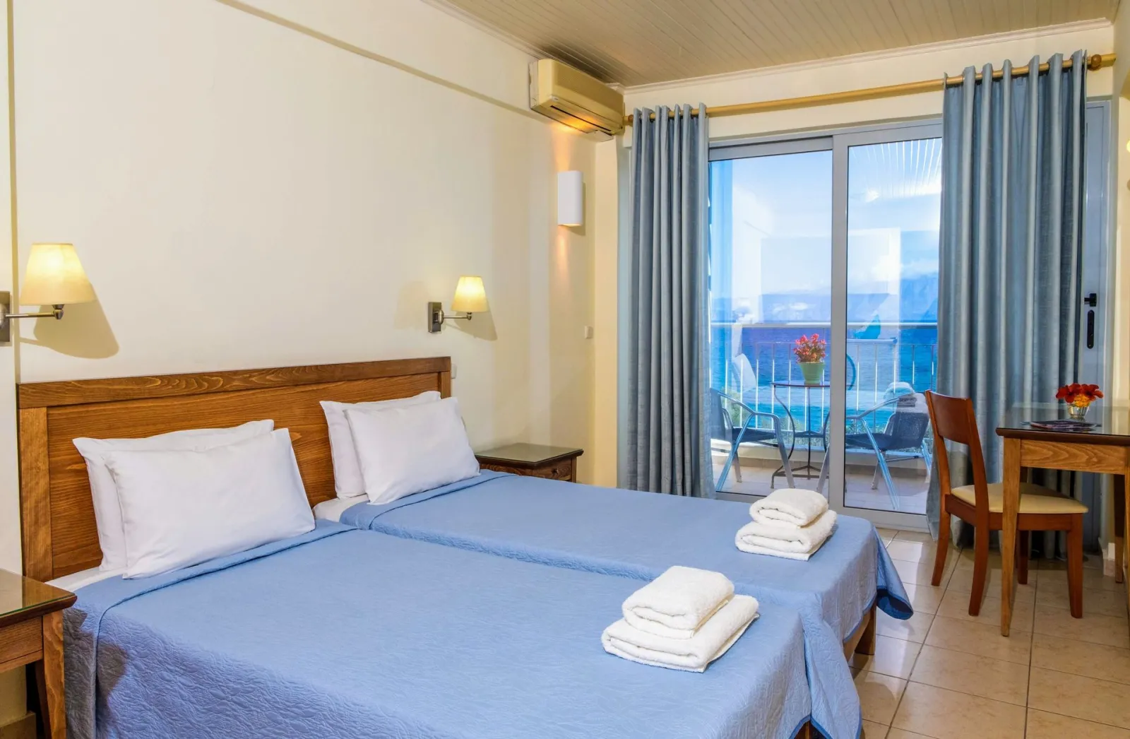 Studio With Sea View Upper Floor