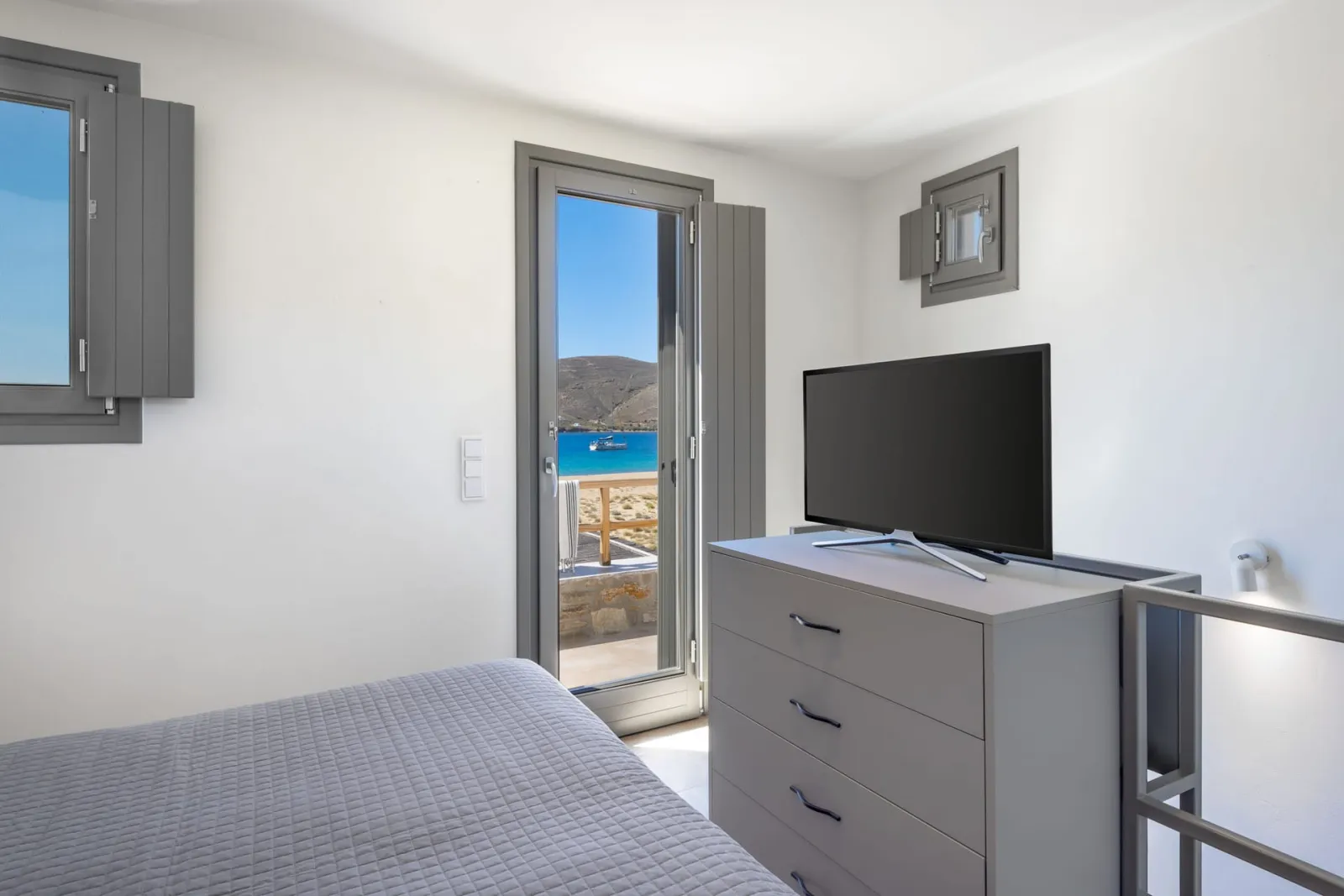 2 Bedroom Beachfront Family Maisonette - Ammoa Beach Residences