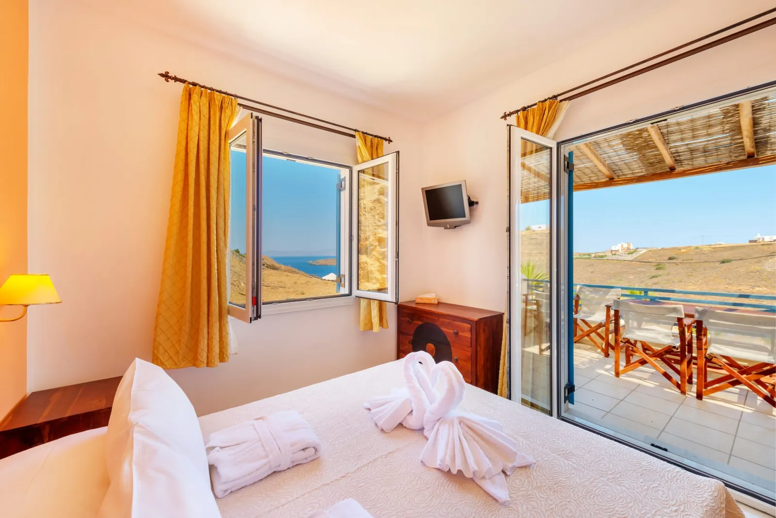 Deluxe Suites Sea View